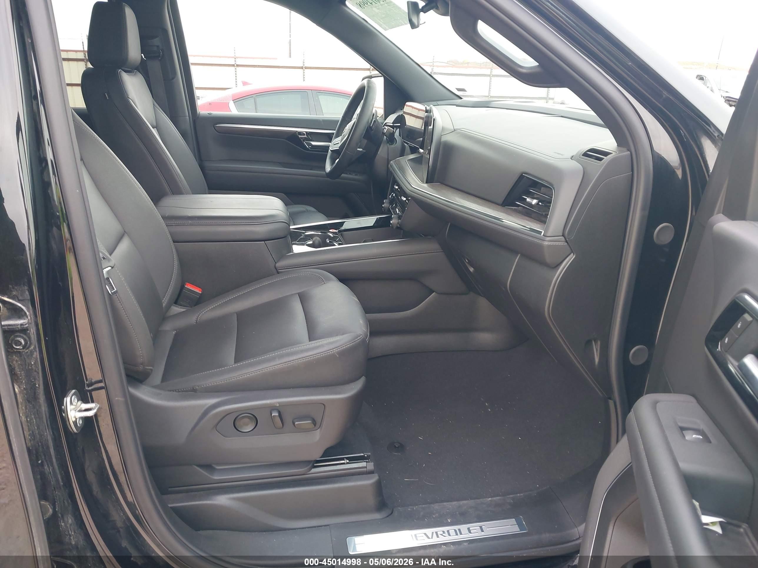 CHEVROLET TAHOE image 5