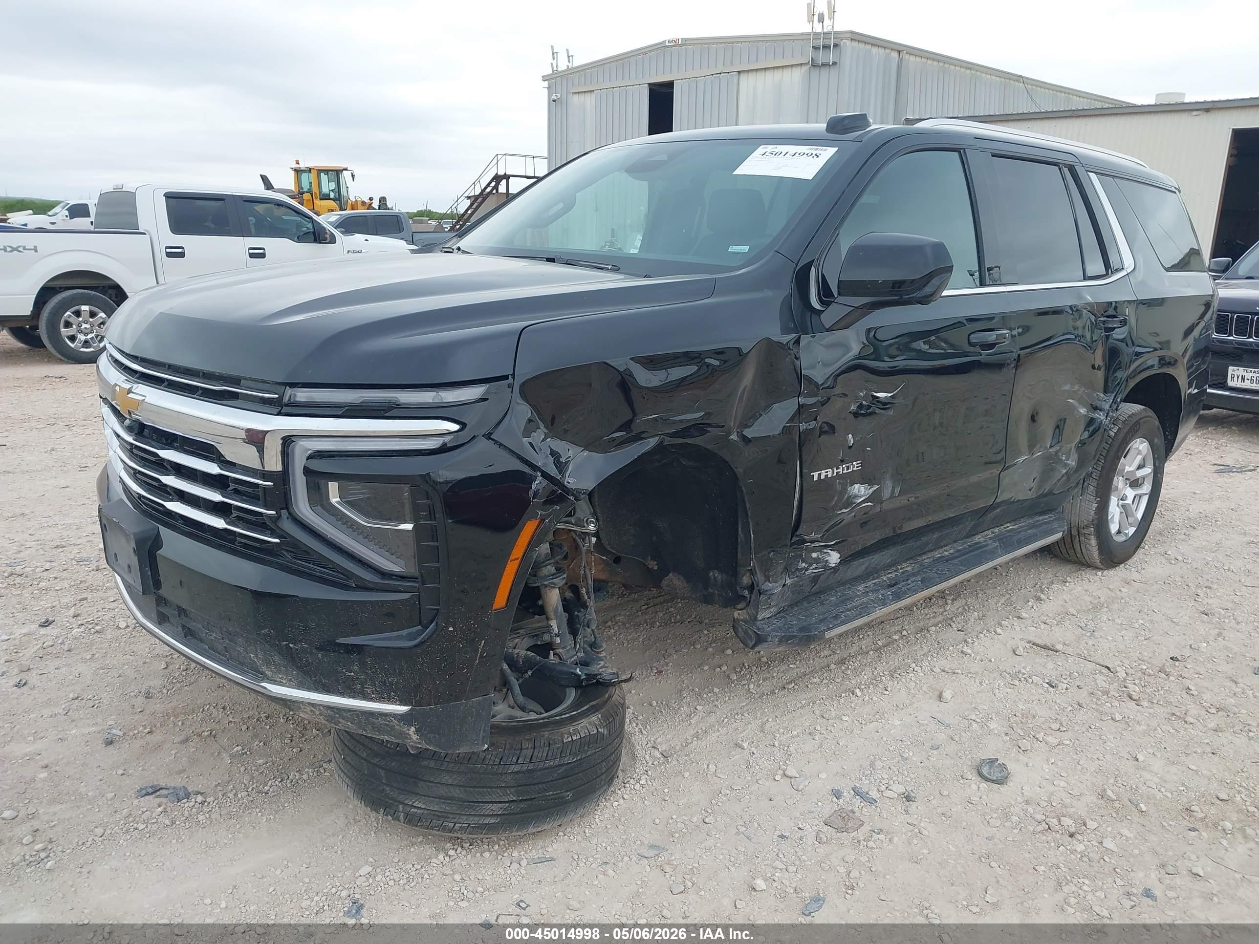 CHEVROLET TAHOE image 6