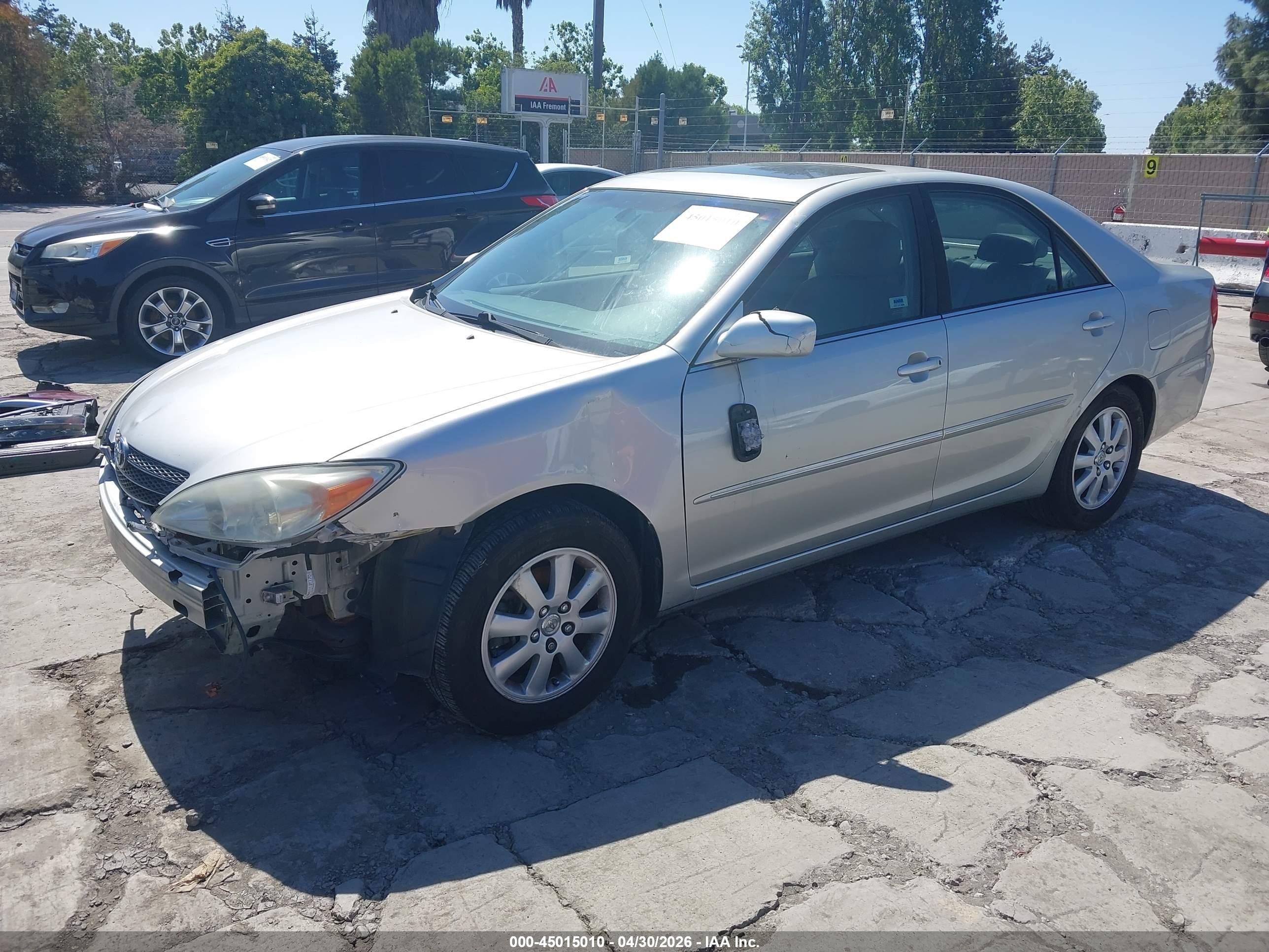 TOYOTA CAMRY image 2