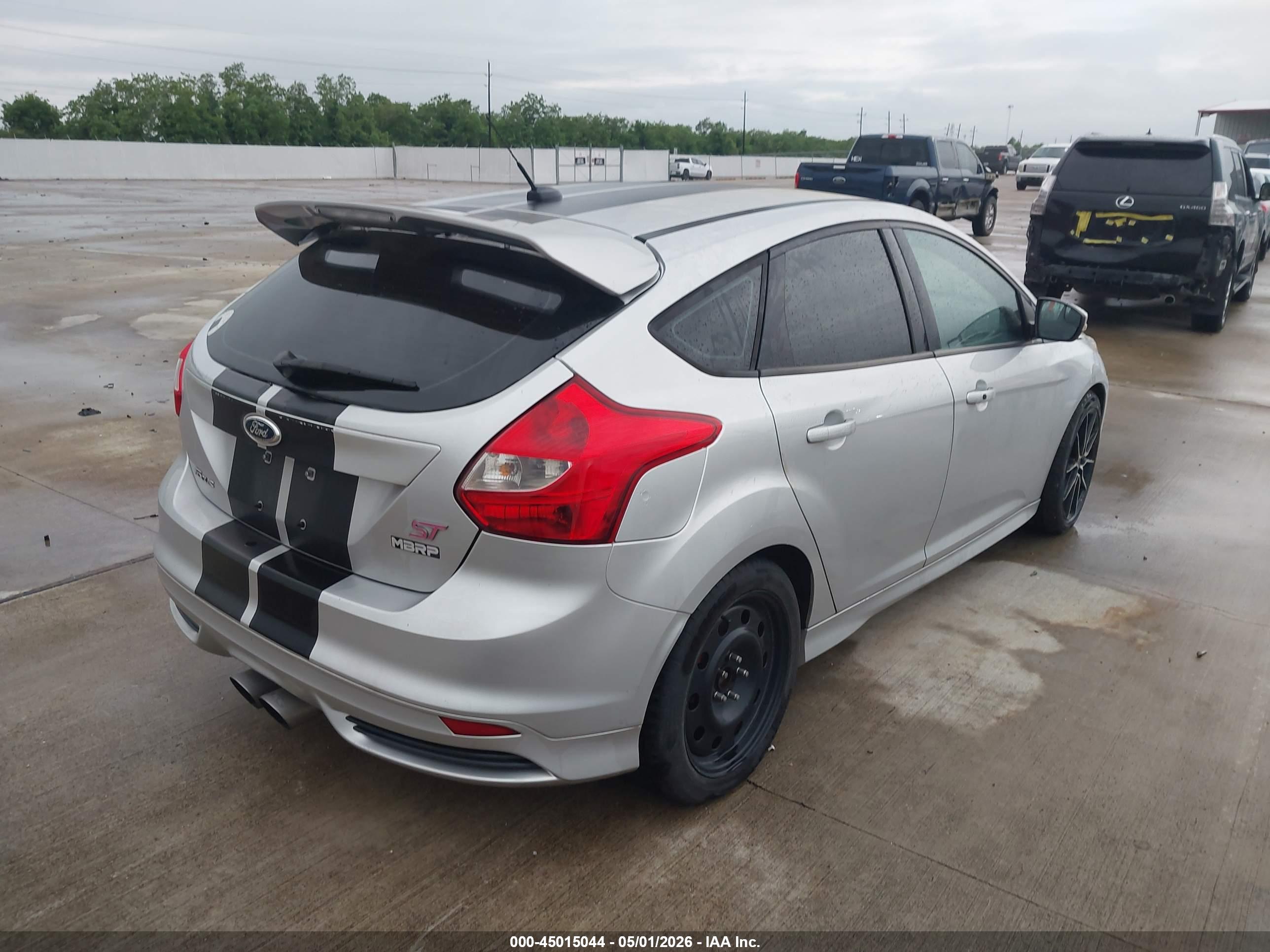 FORD FOCUS image 4