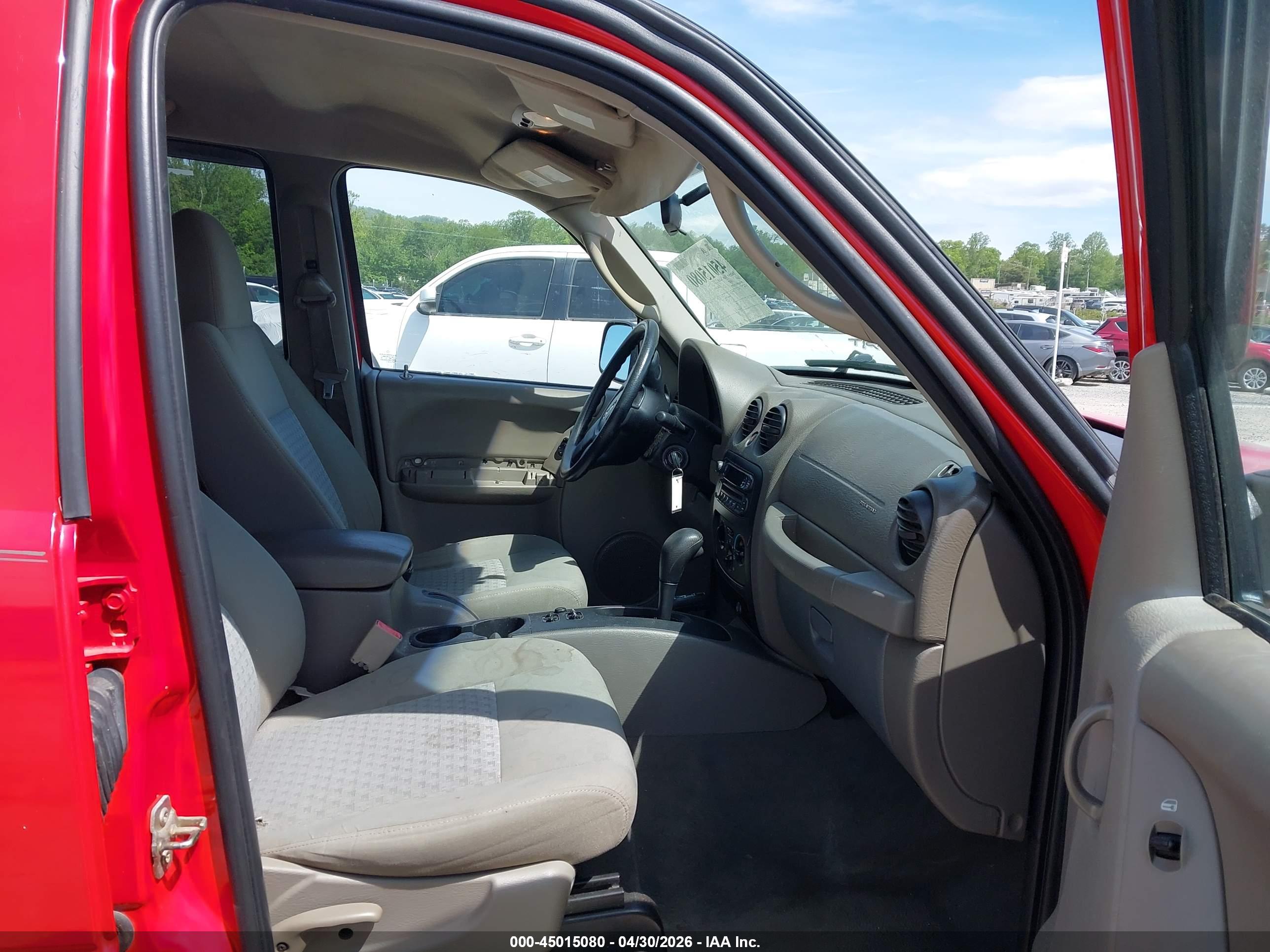 JEEP LIBERTY image 5