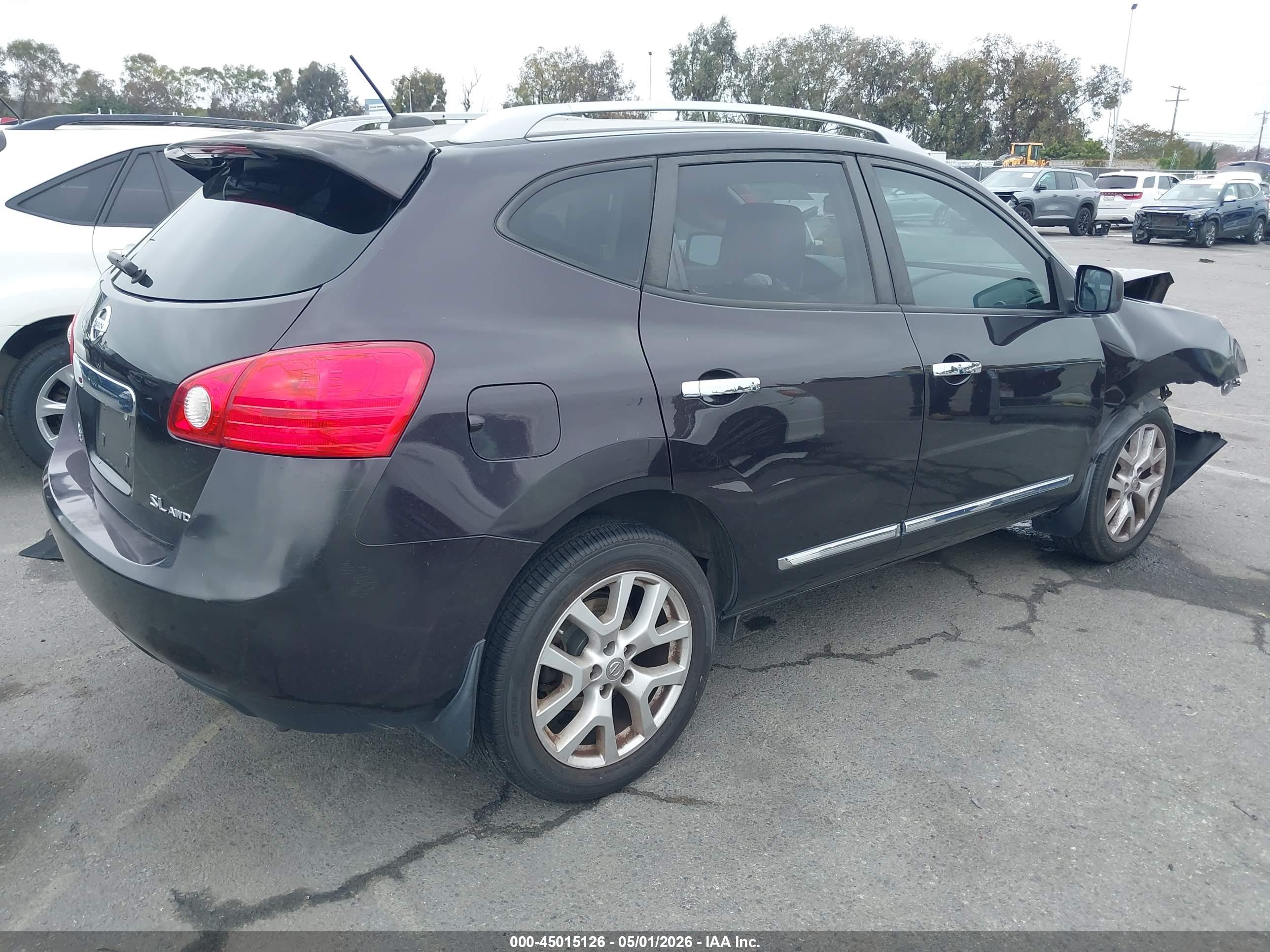 NISSAN ROGUE image 4