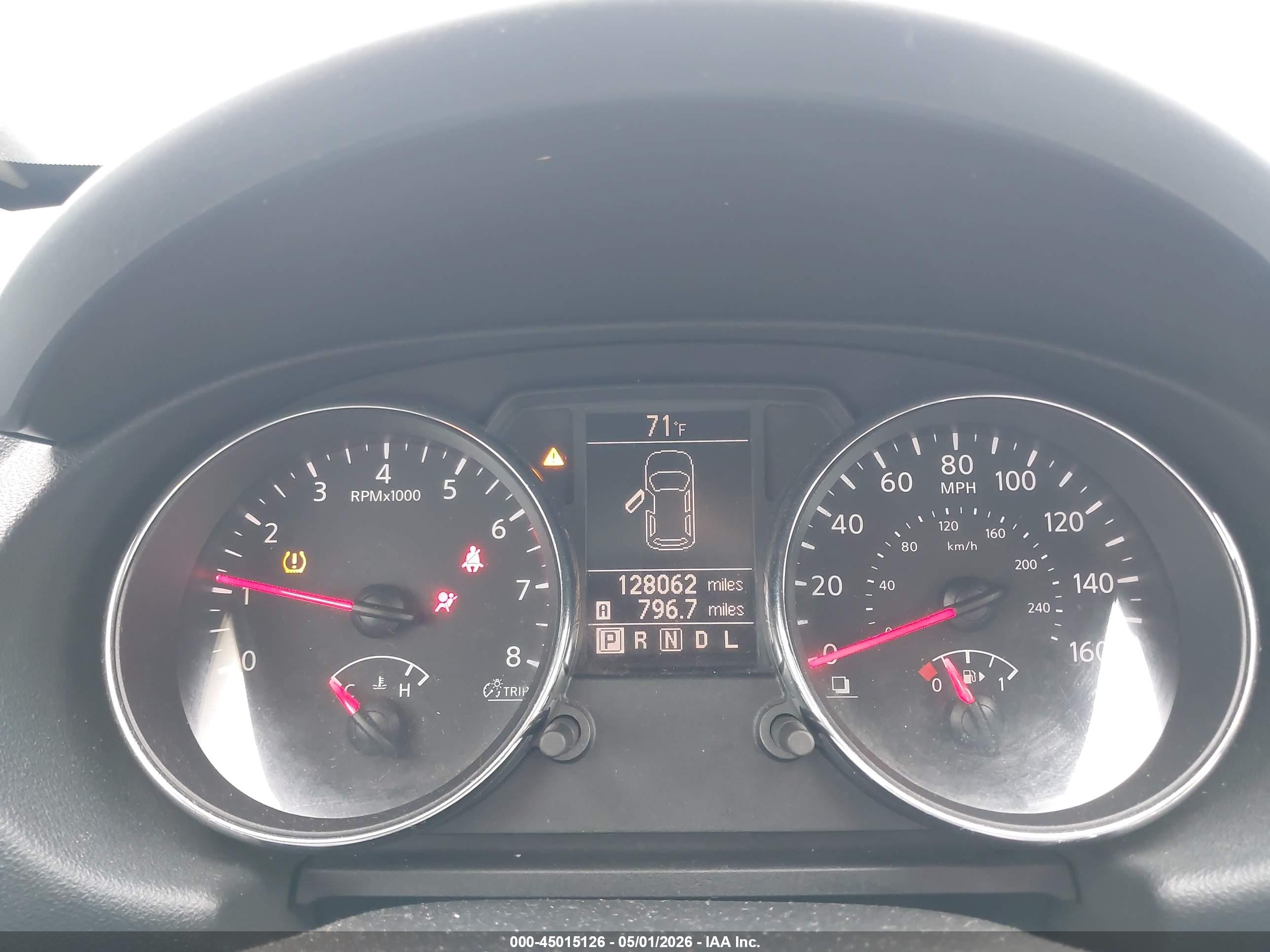 NISSAN ROGUE image 7