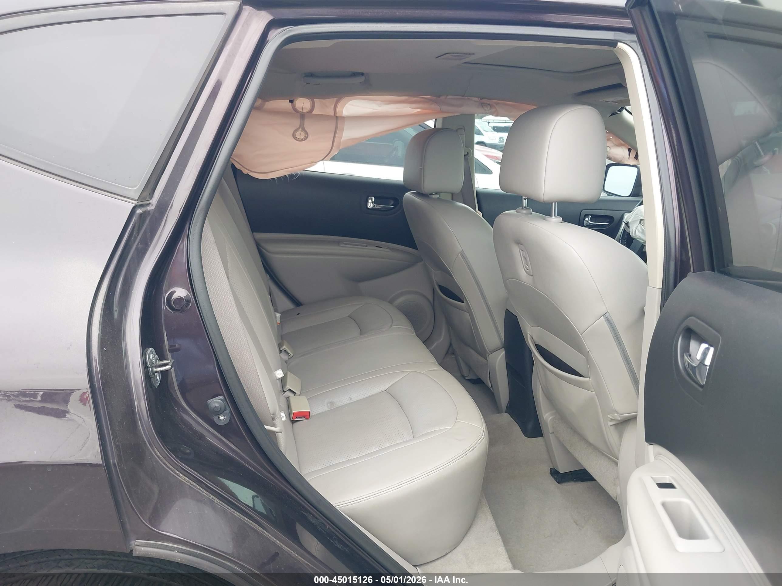 NISSAN ROGUE image 8