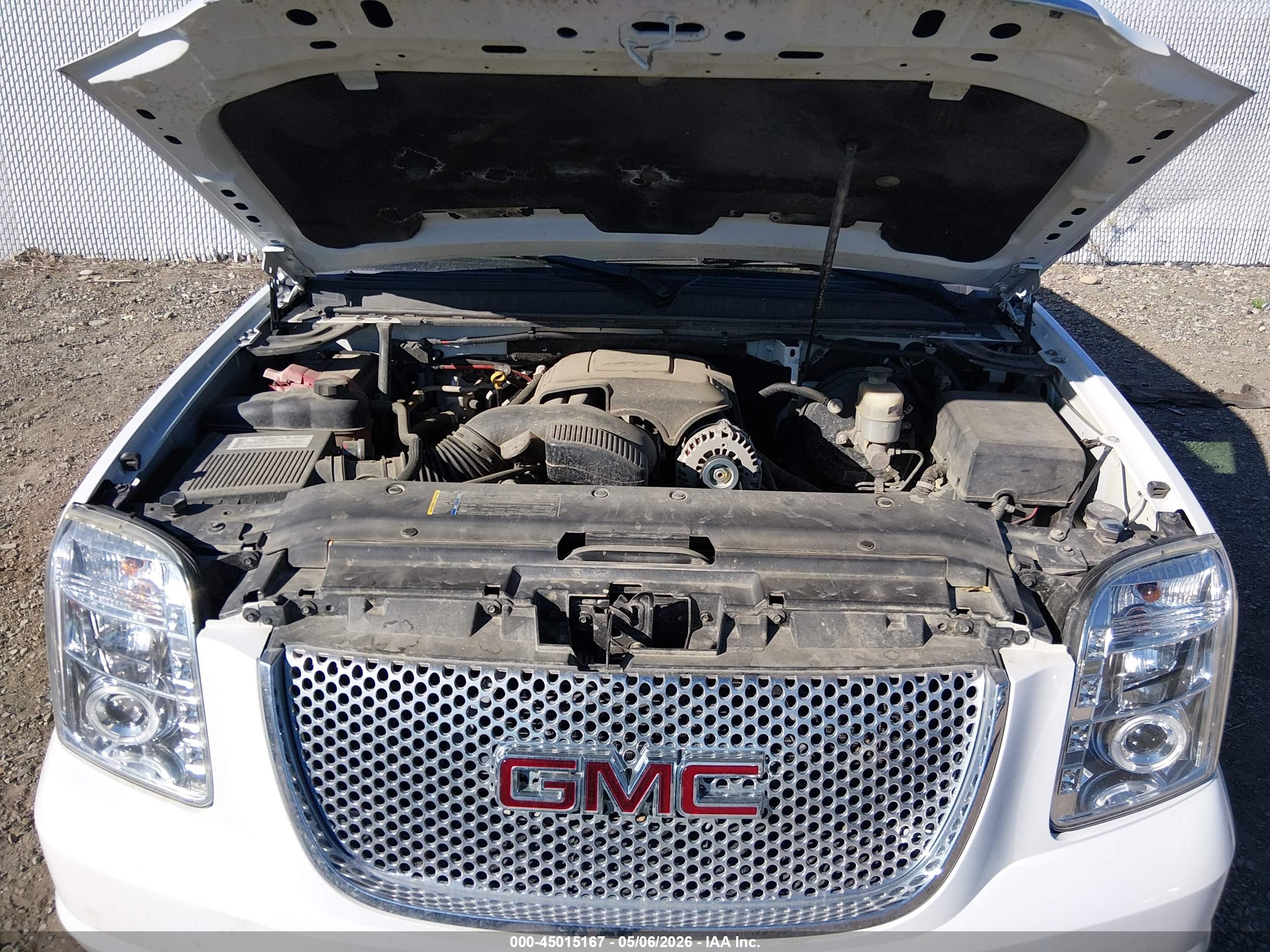 GMC YUKON image 10