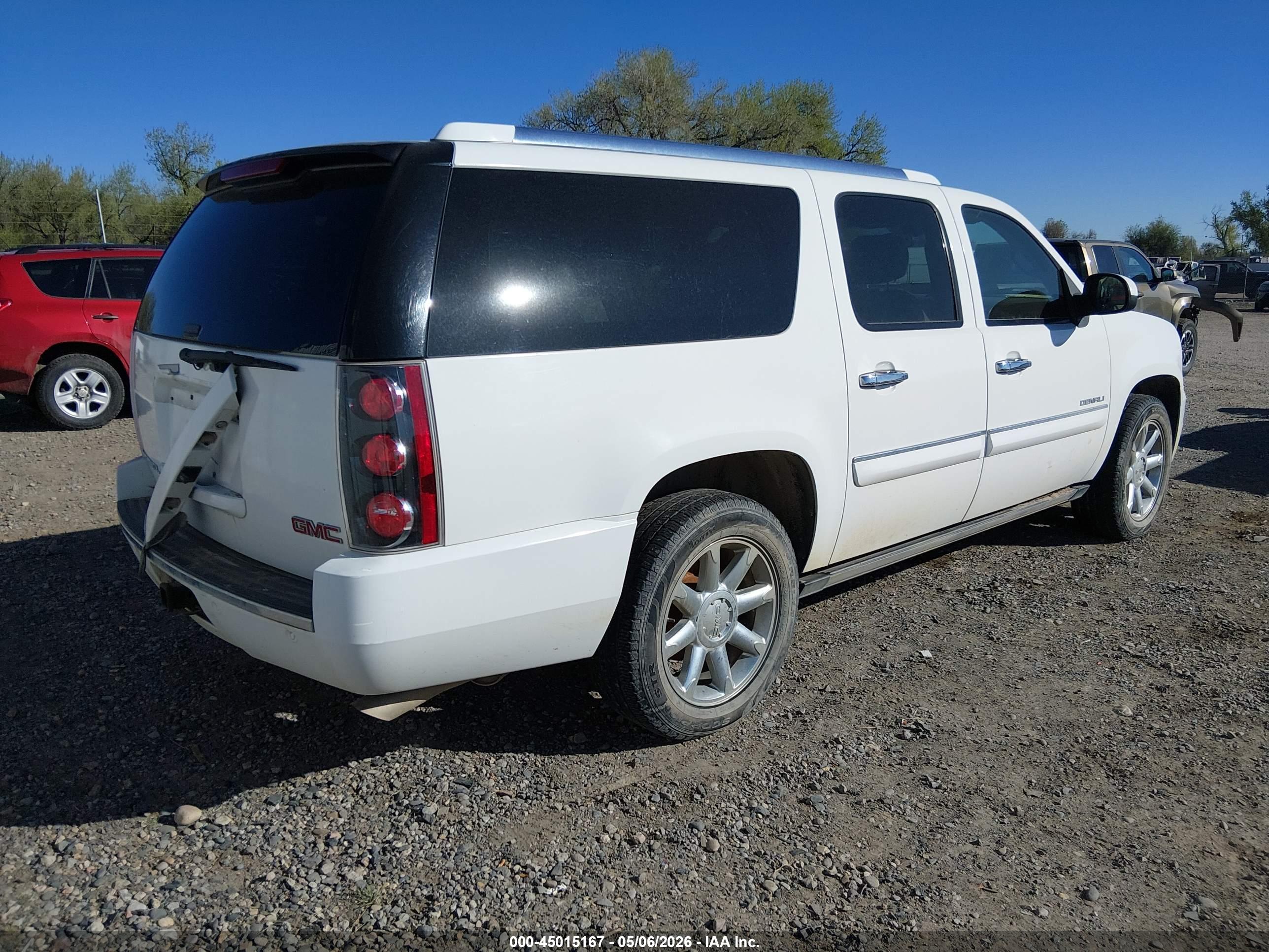 GMC YUKON image 4