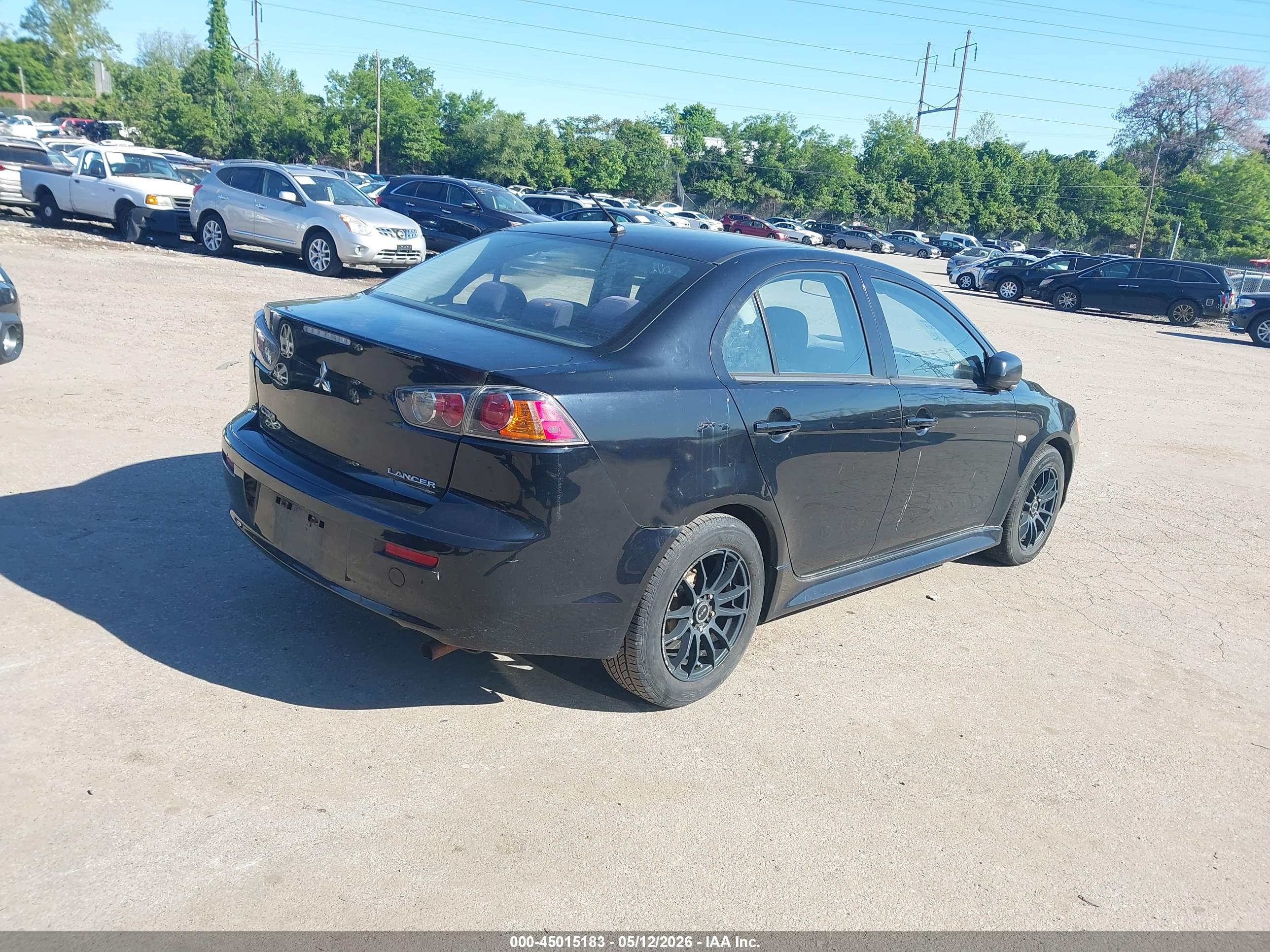 MITSUBISHI LANCER image 4