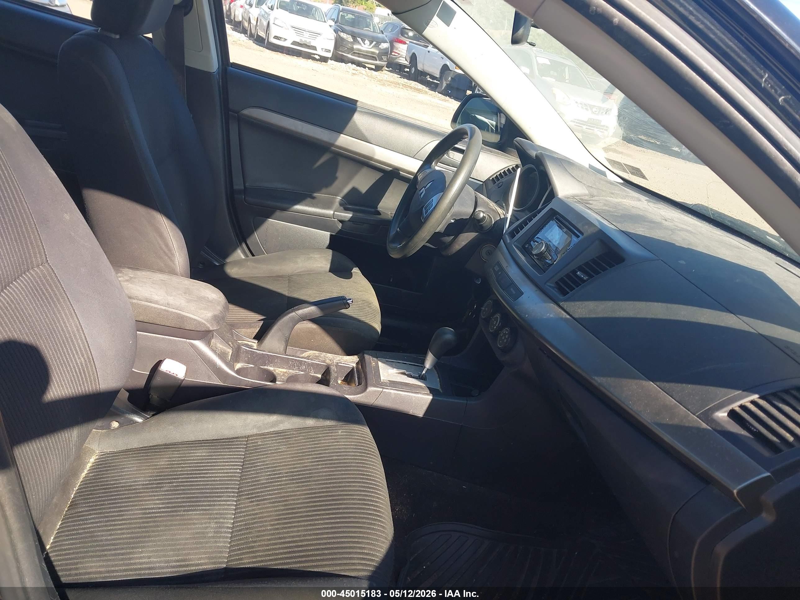 MITSUBISHI LANCER image 5