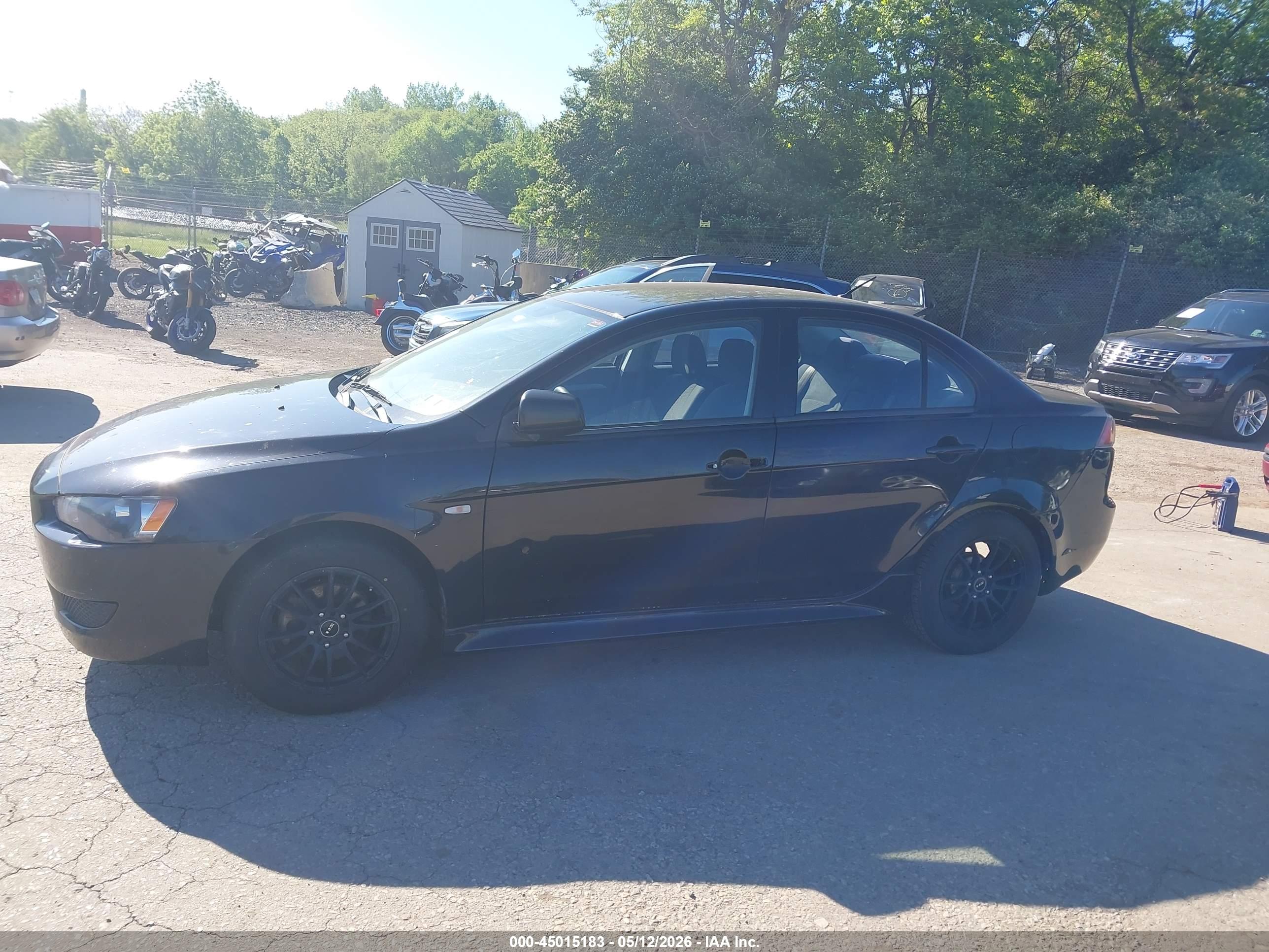 MITSUBISHI LANCER image 6