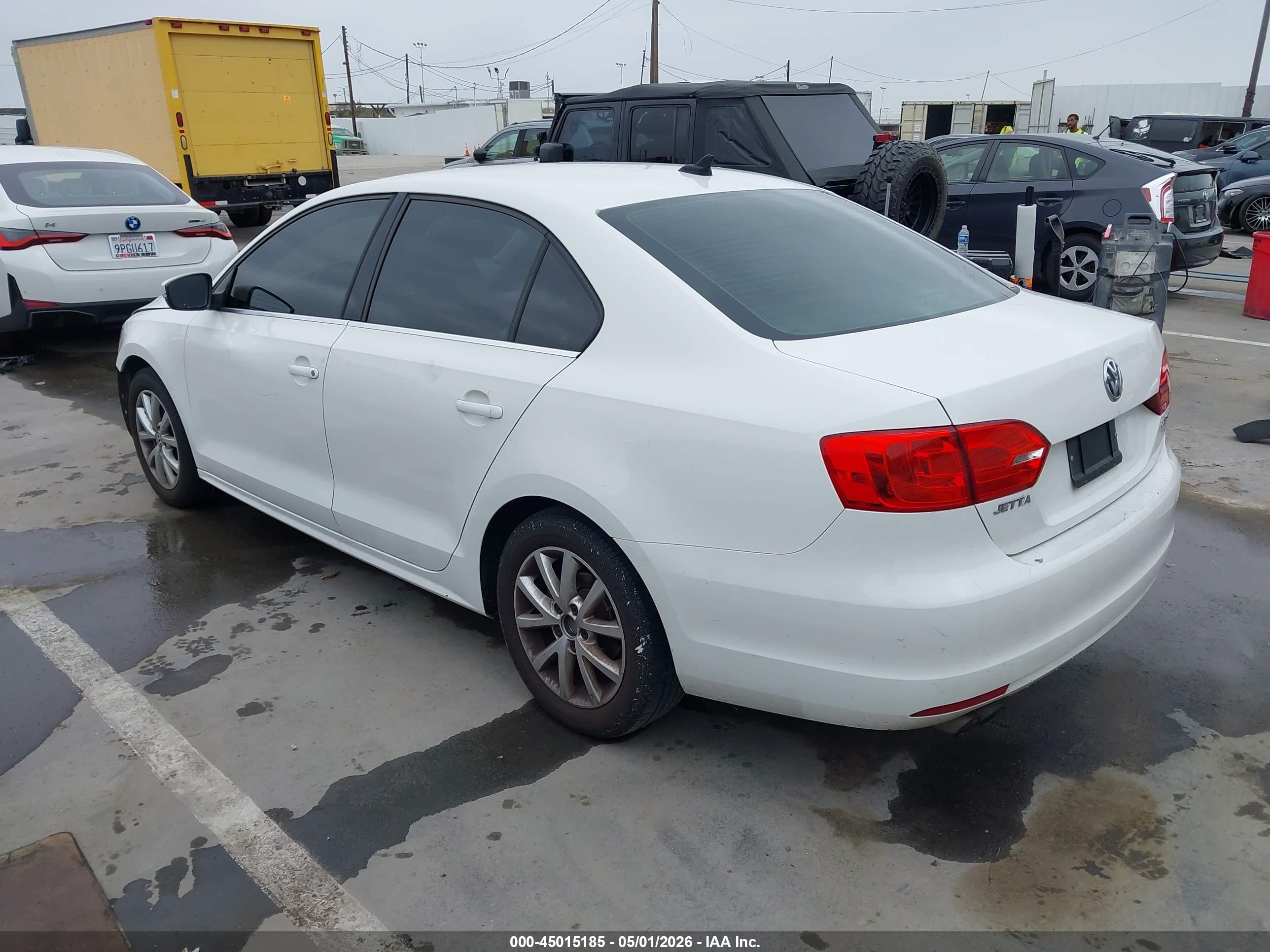 VOLKSWAGEN JETTA image 3