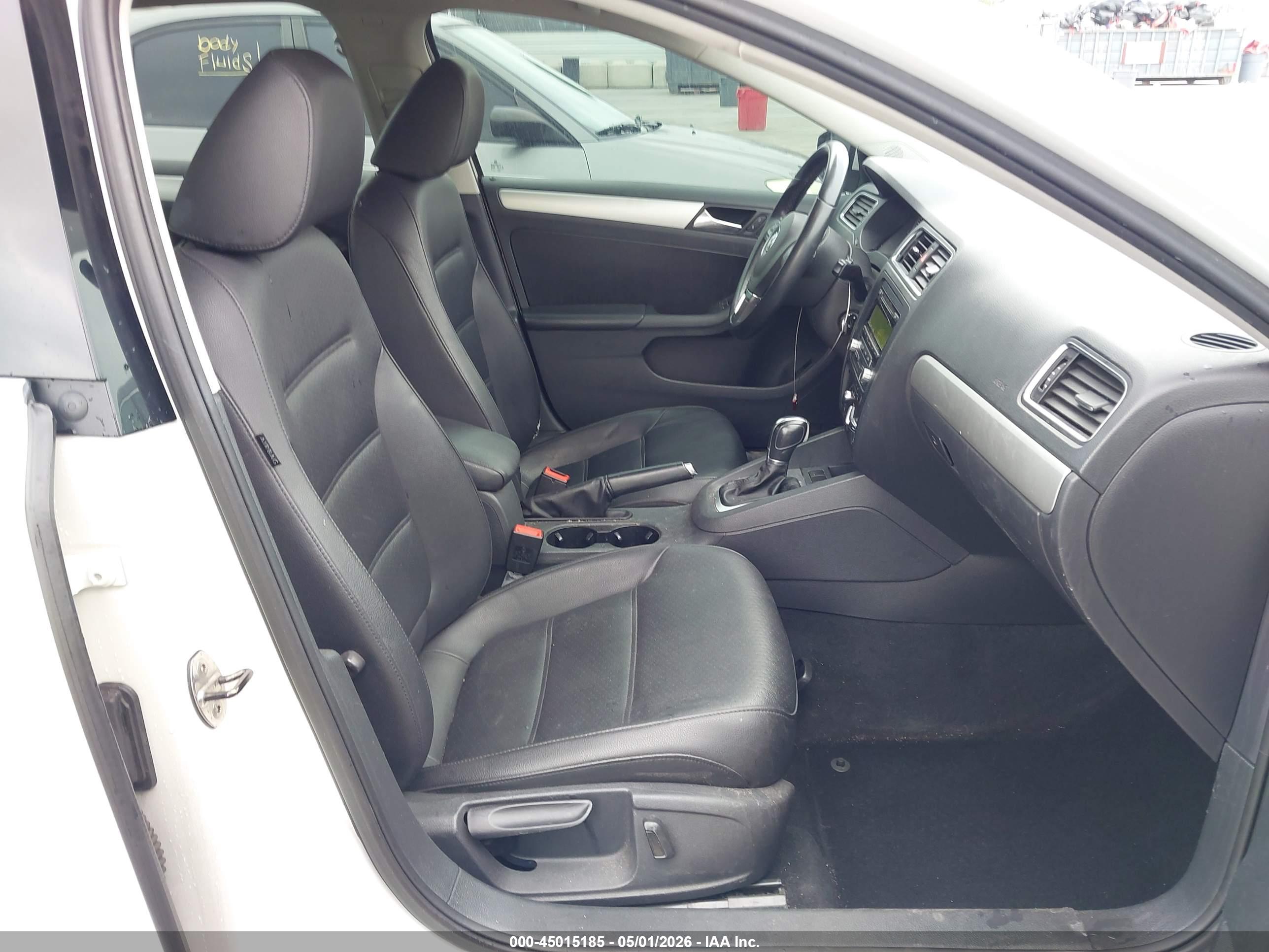 VOLKSWAGEN JETTA image 5