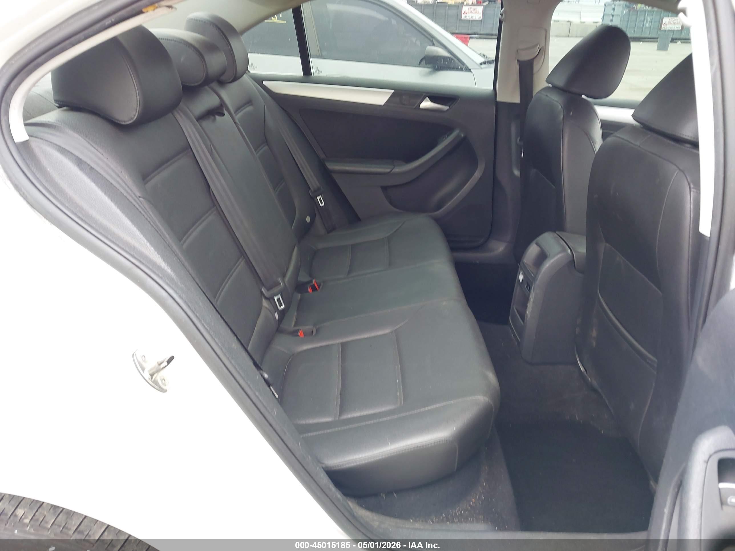 VOLKSWAGEN JETTA image 8