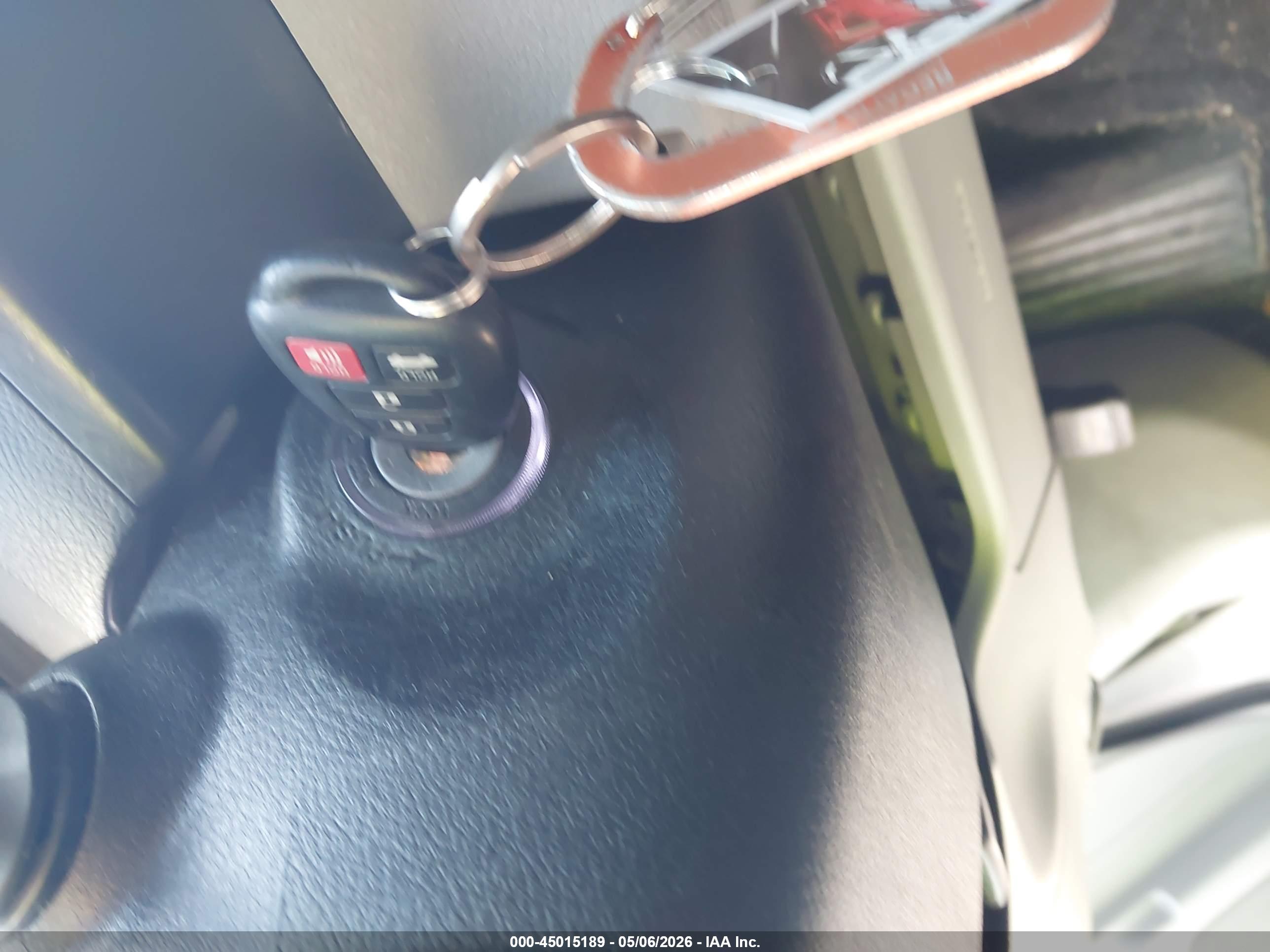 TOYOTA CAMRY image 11