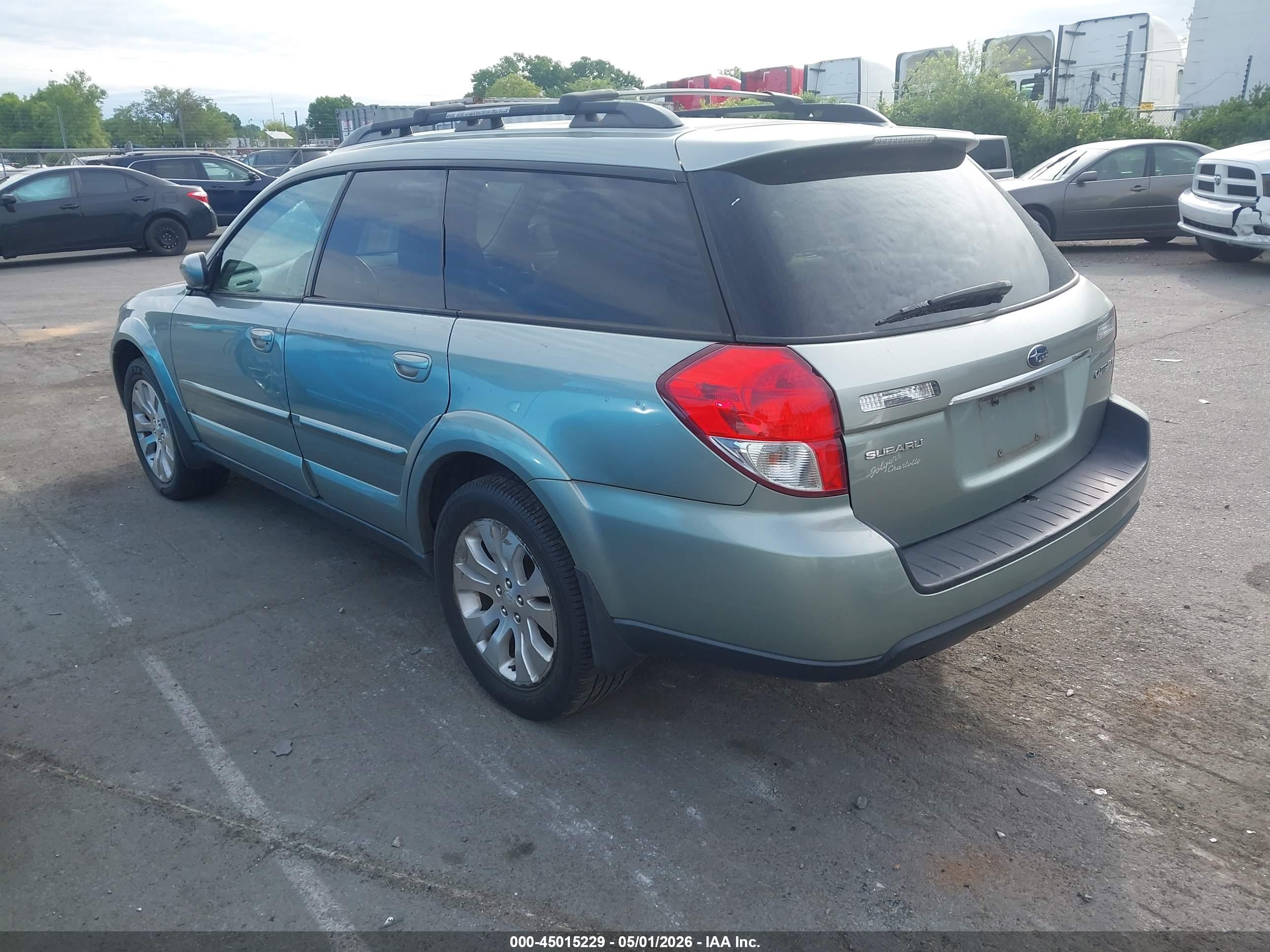 SUBARU OUTBACK image 3