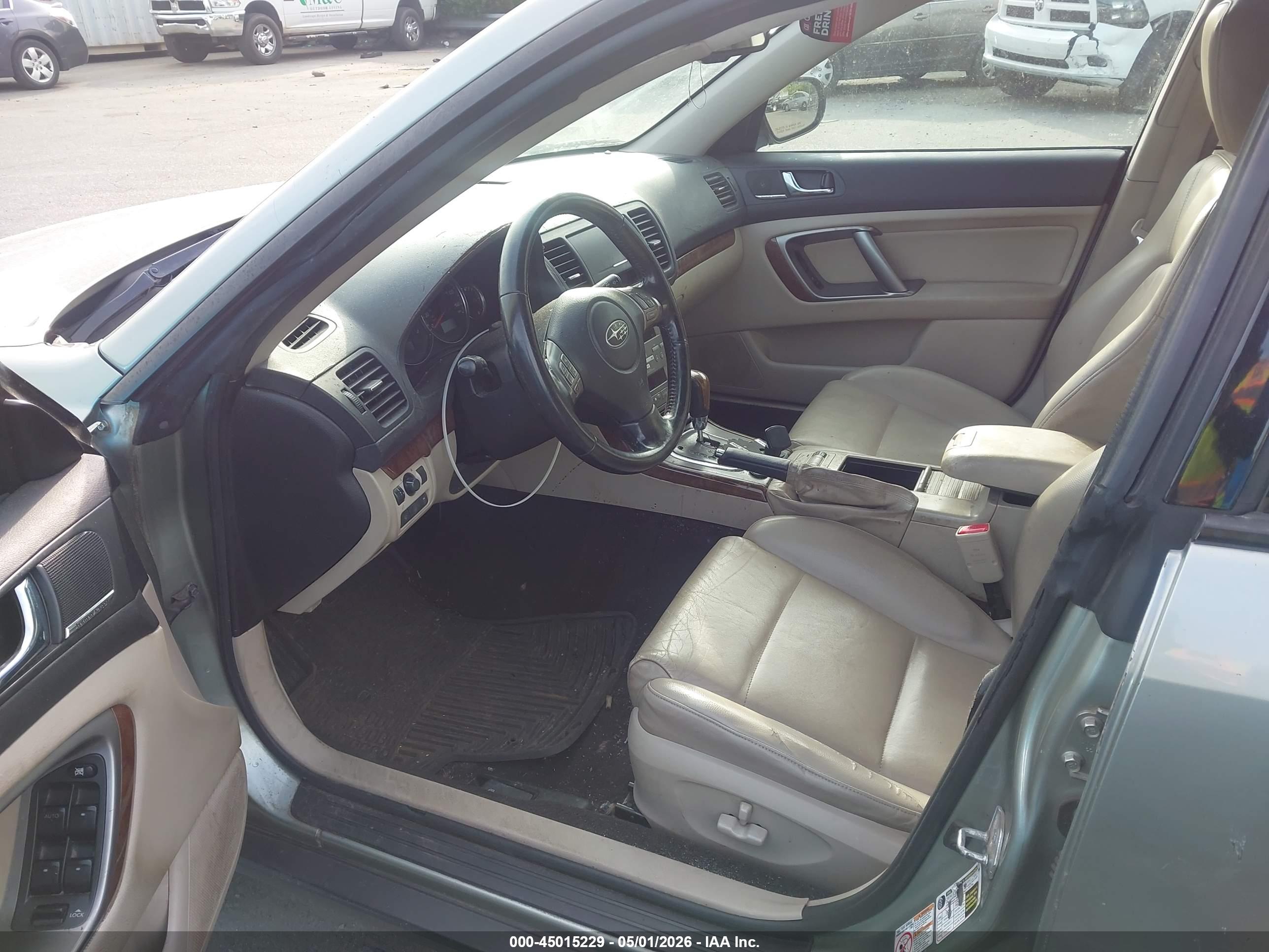 SUBARU OUTBACK image 5