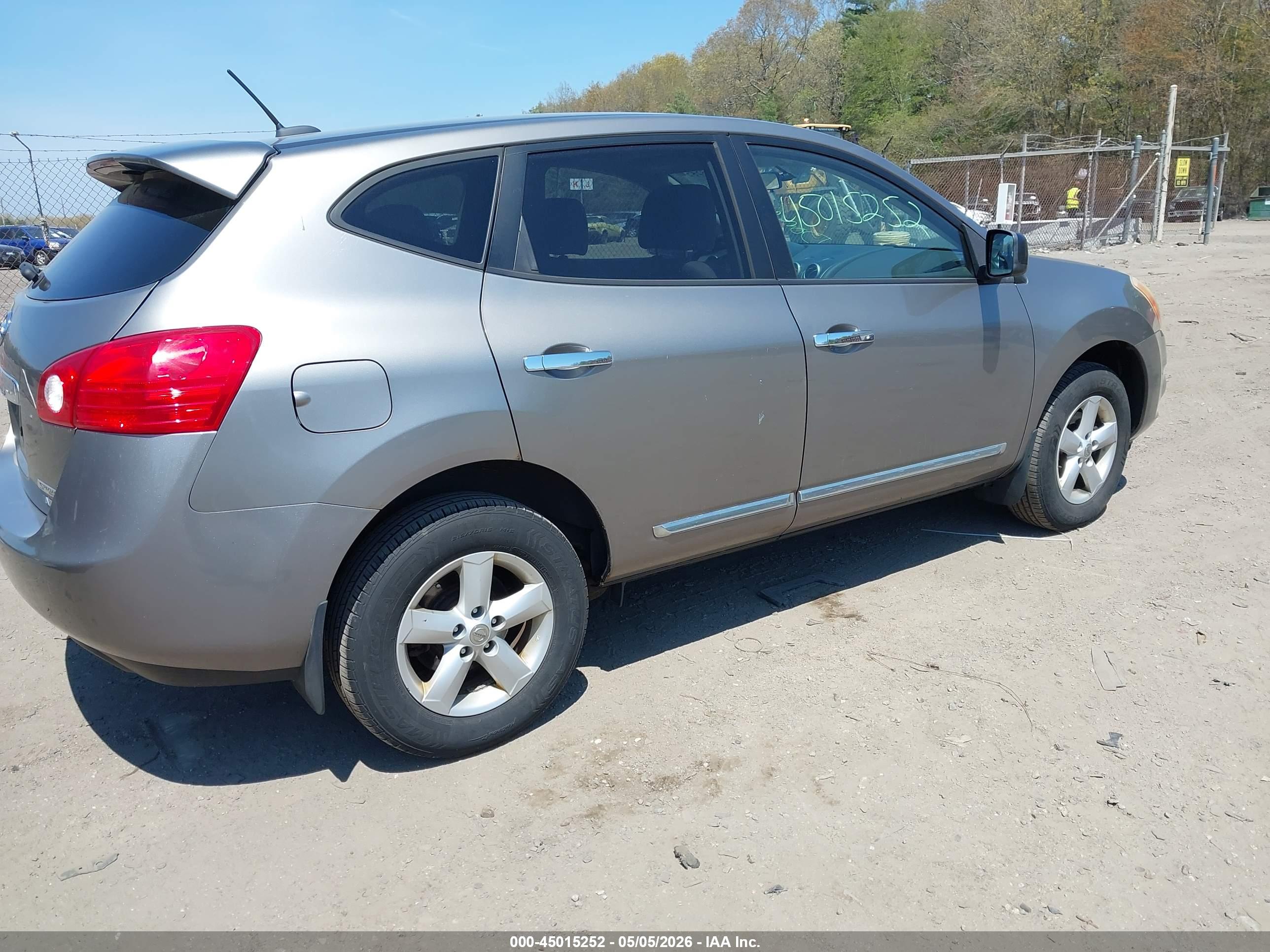 NISSAN ROGUE image 4