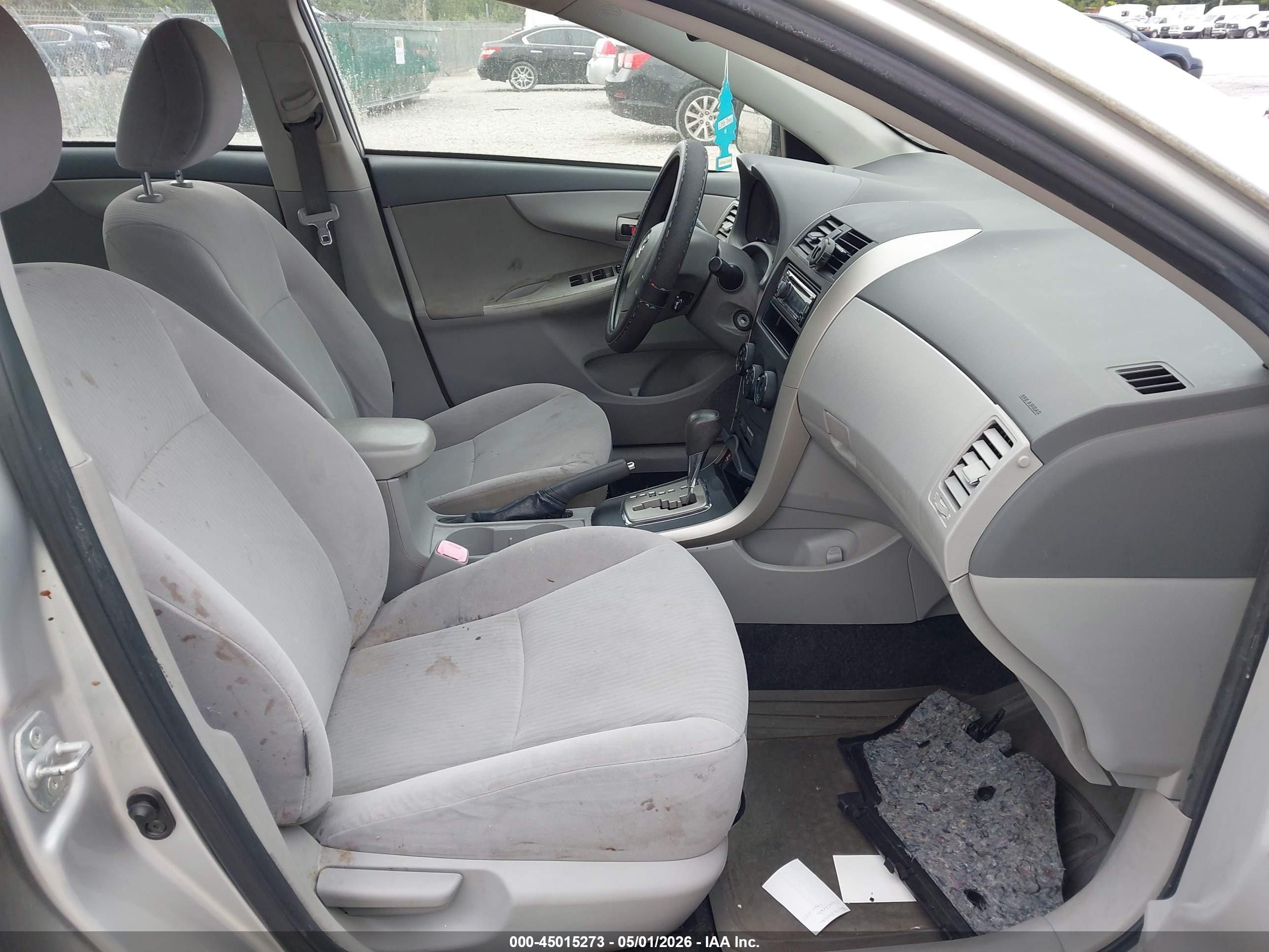 TOYOTA COROLLA image 5