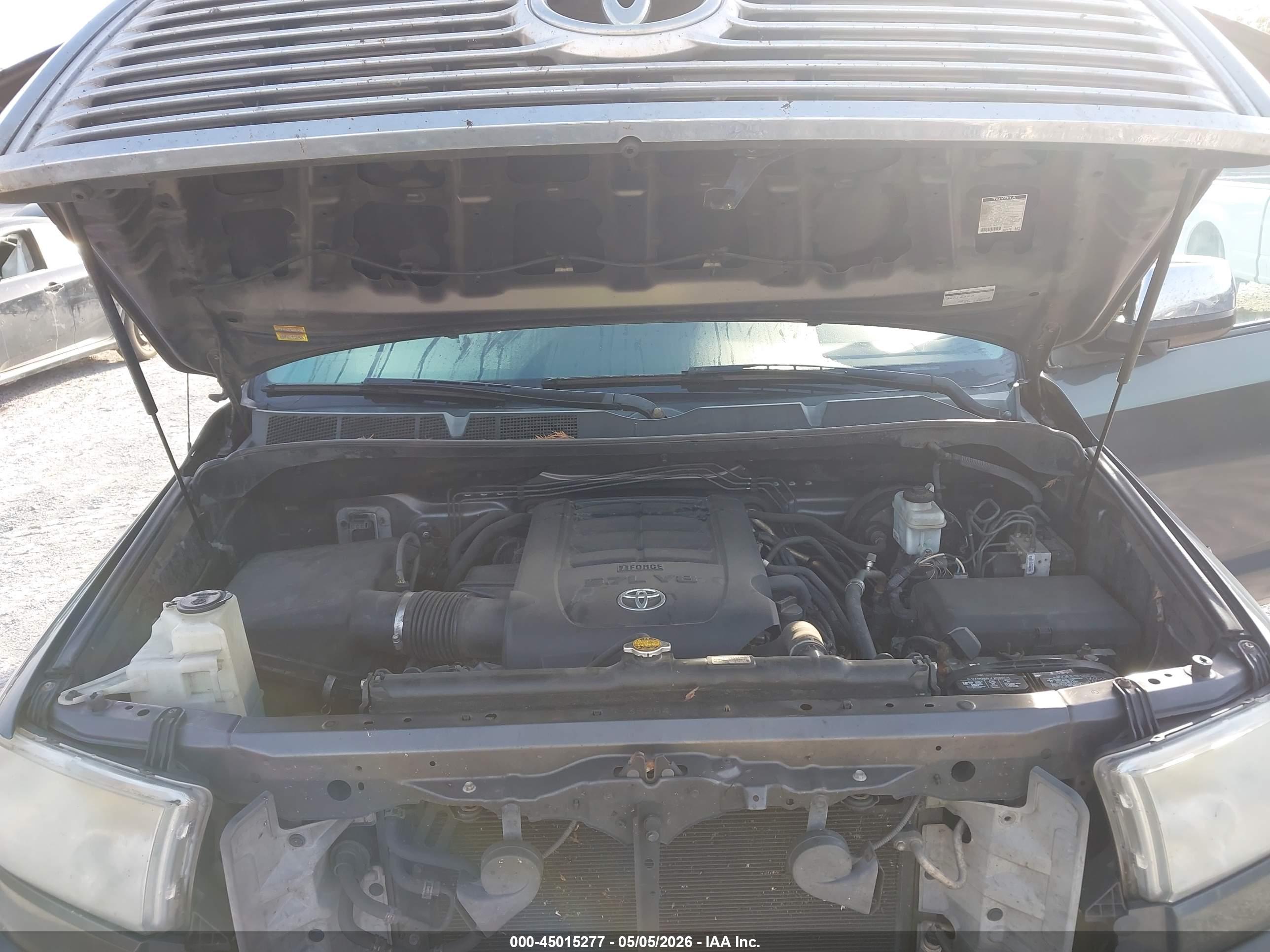 TOYOTA TUNDRA image 10