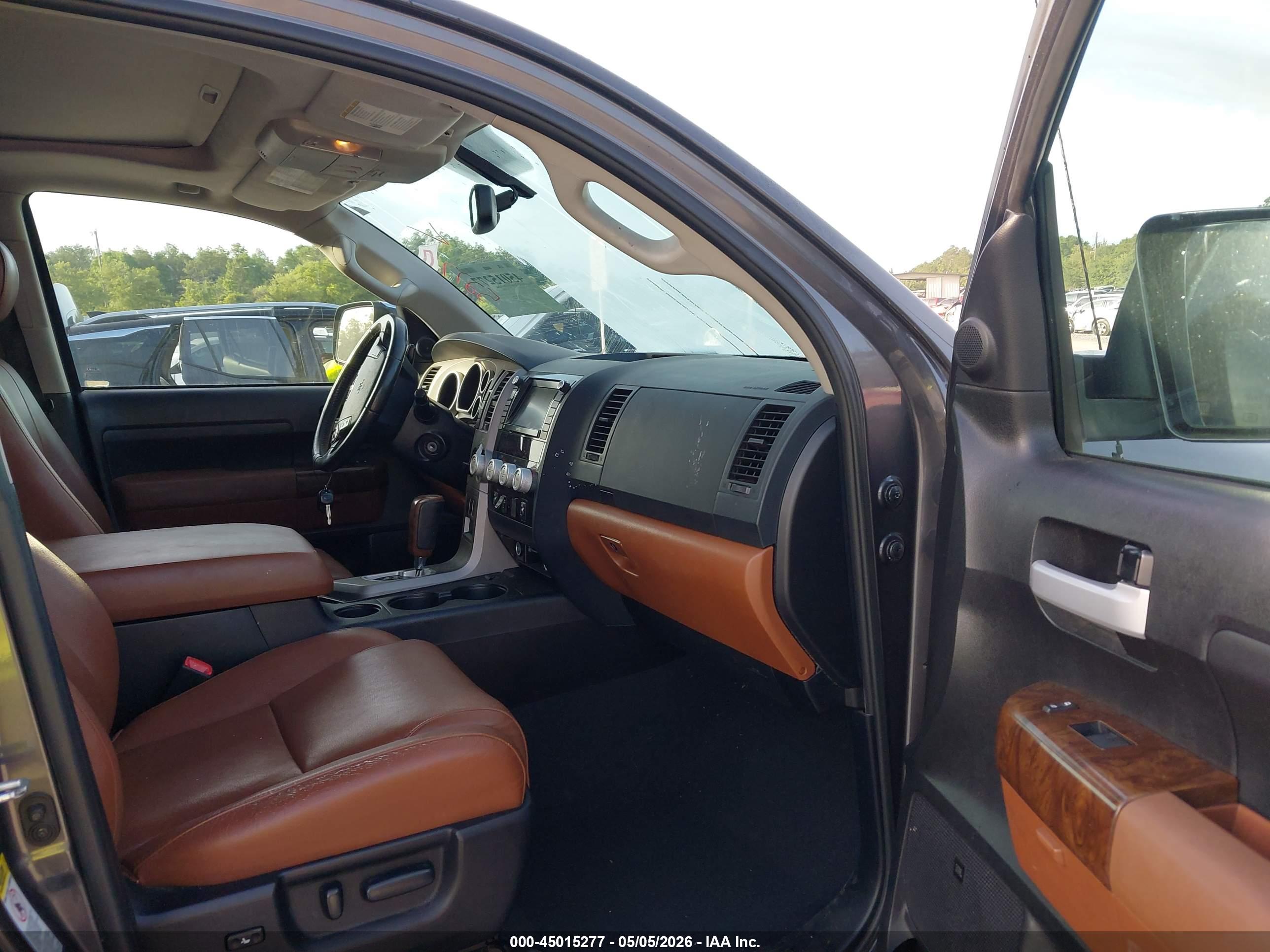 TOYOTA TUNDRA image 5