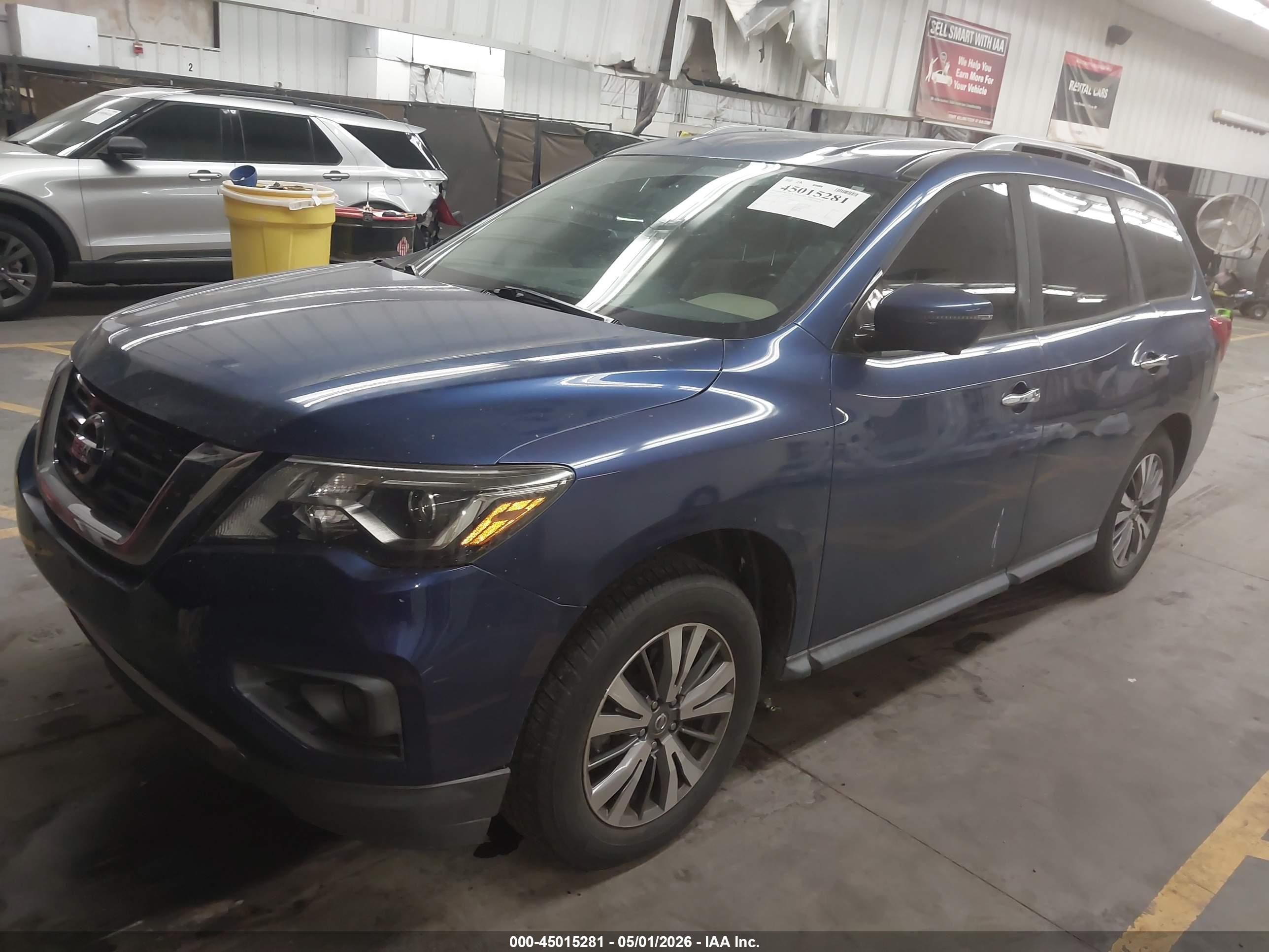 NISSAN PATHFINDER image 2