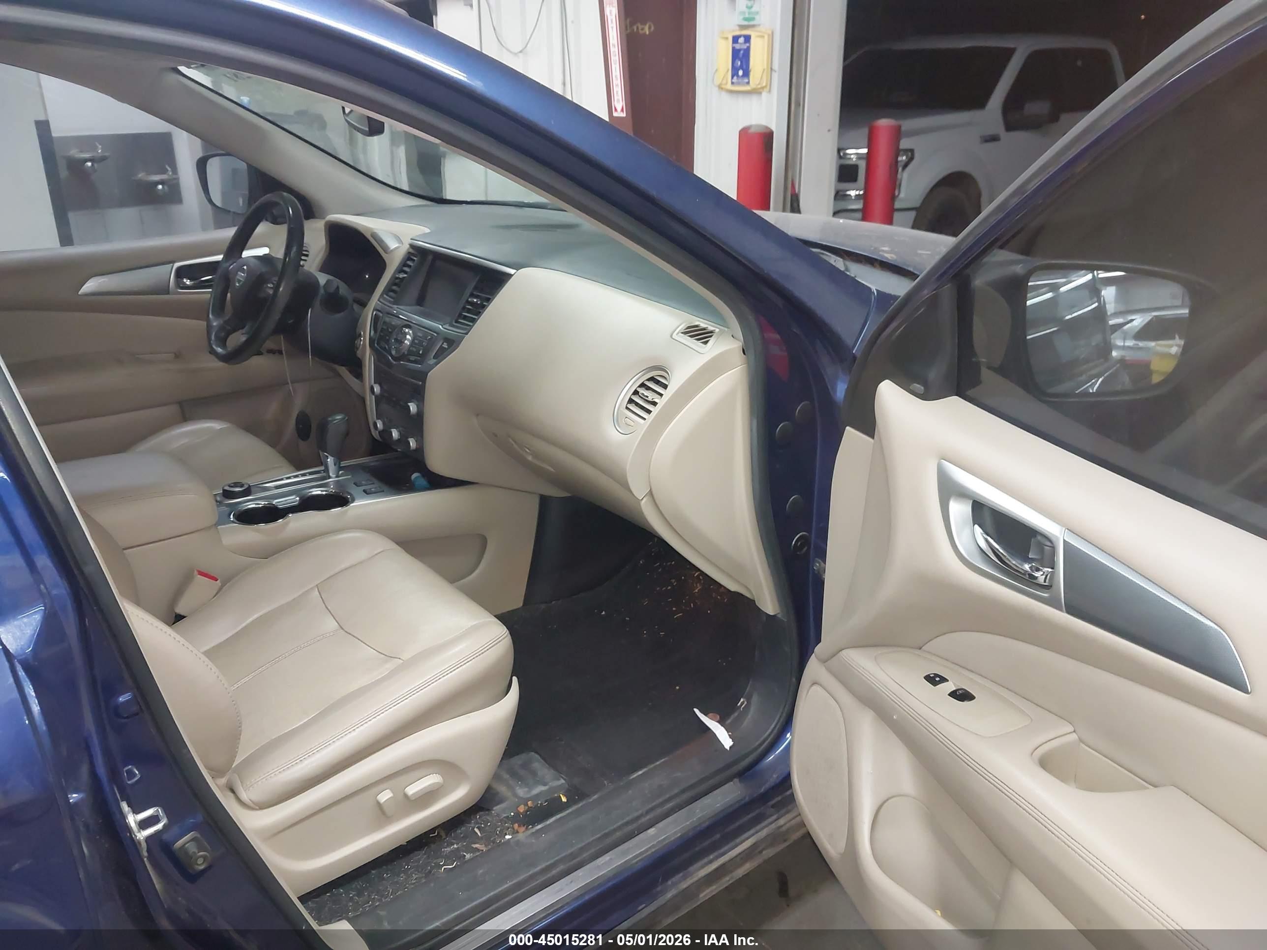 NISSAN PATHFINDER image 5