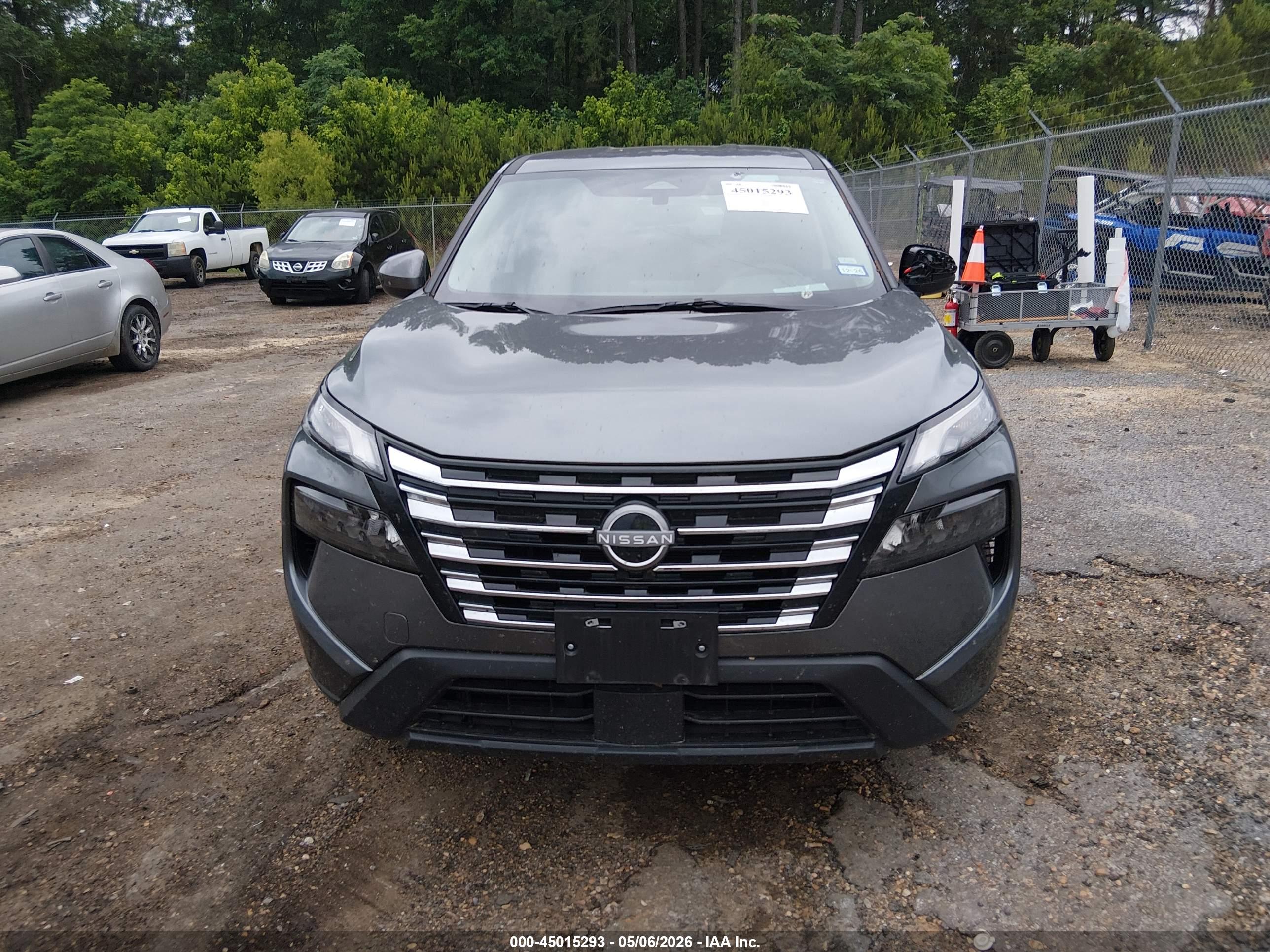 NISSAN ROGUE image 6