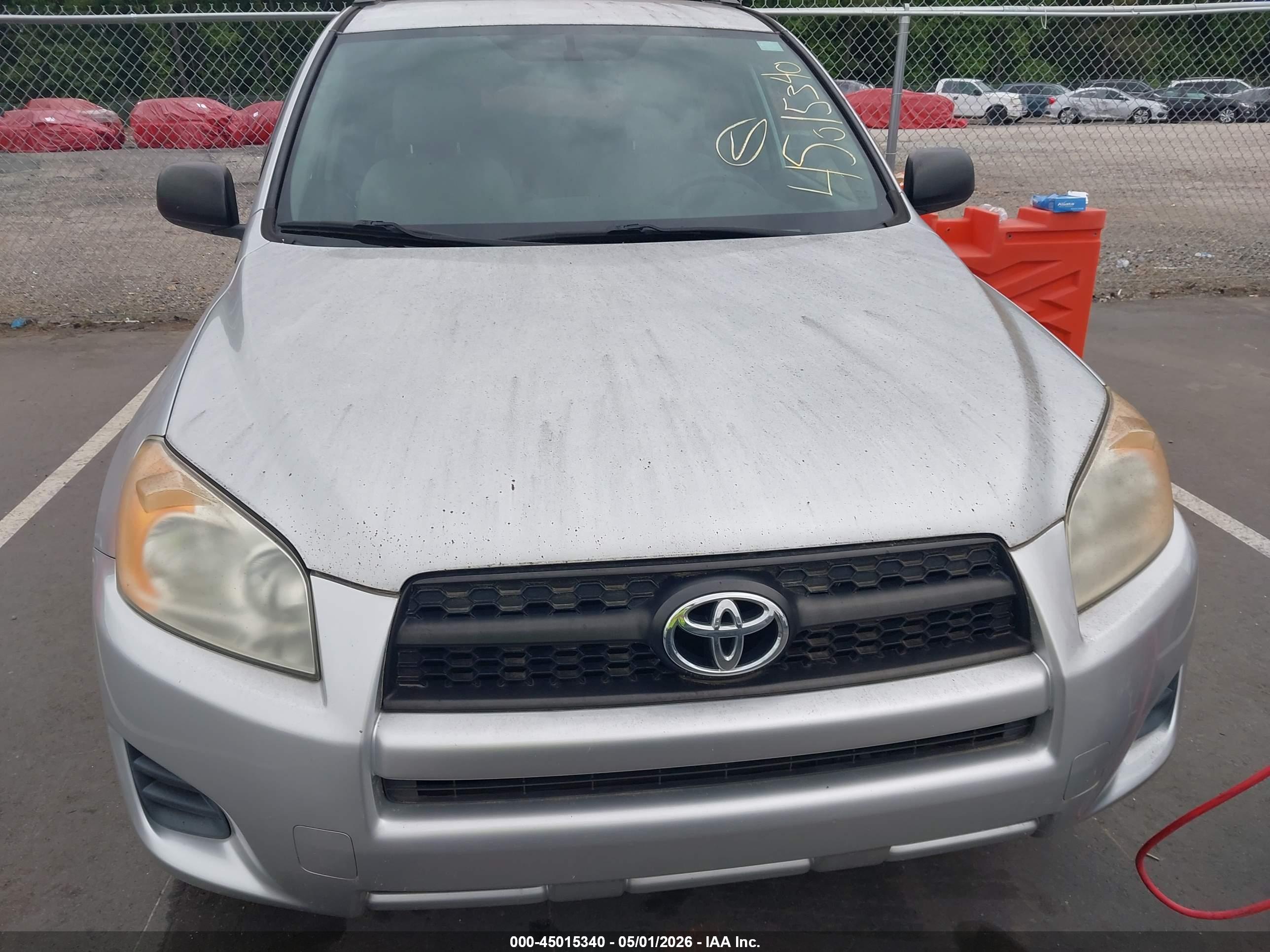 TOYOTA RAV4 image 6