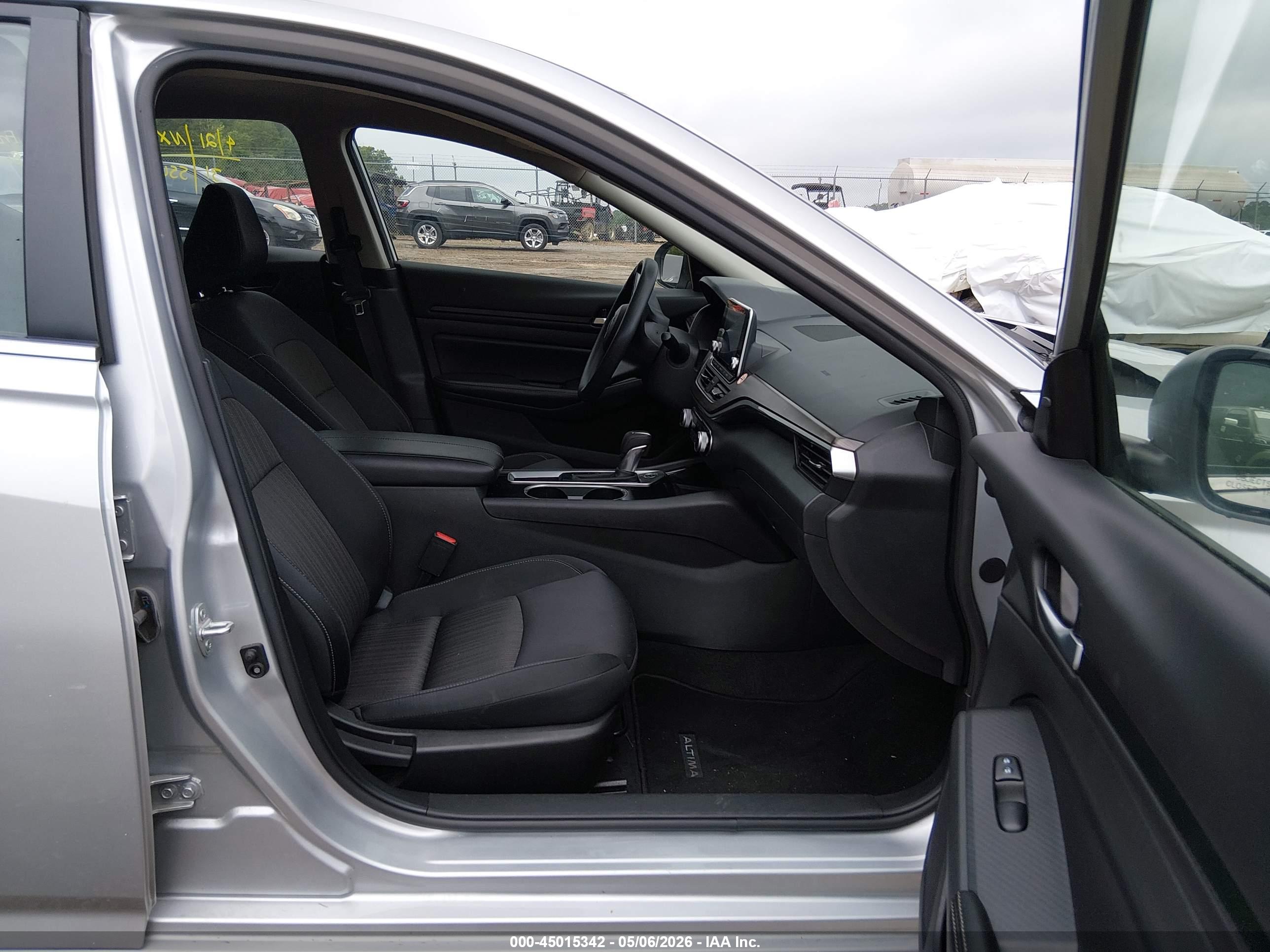 NISSAN ALTIMA image 5