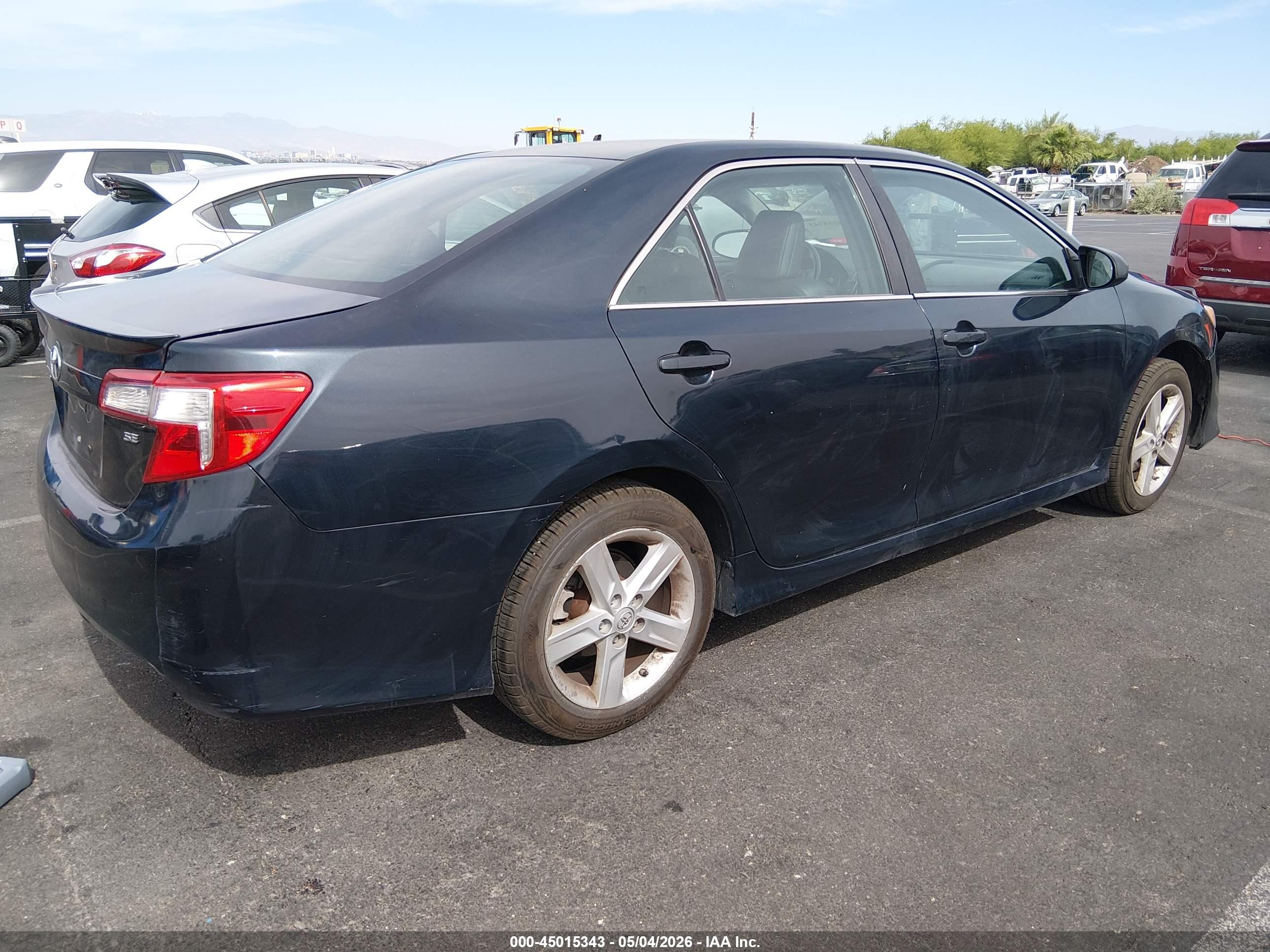 TOYOTA CAMRY image 4