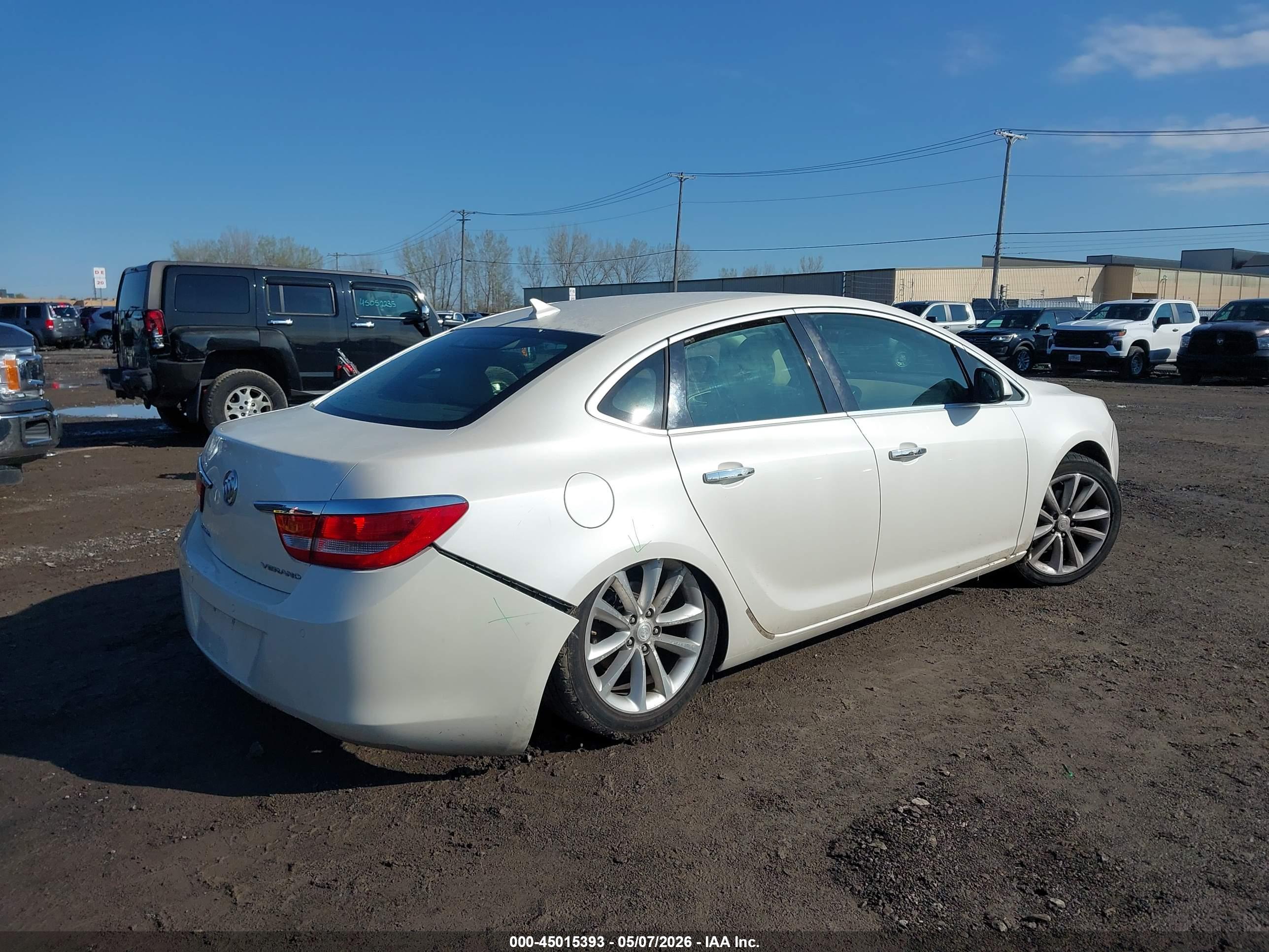 BUICK VERANO image 4