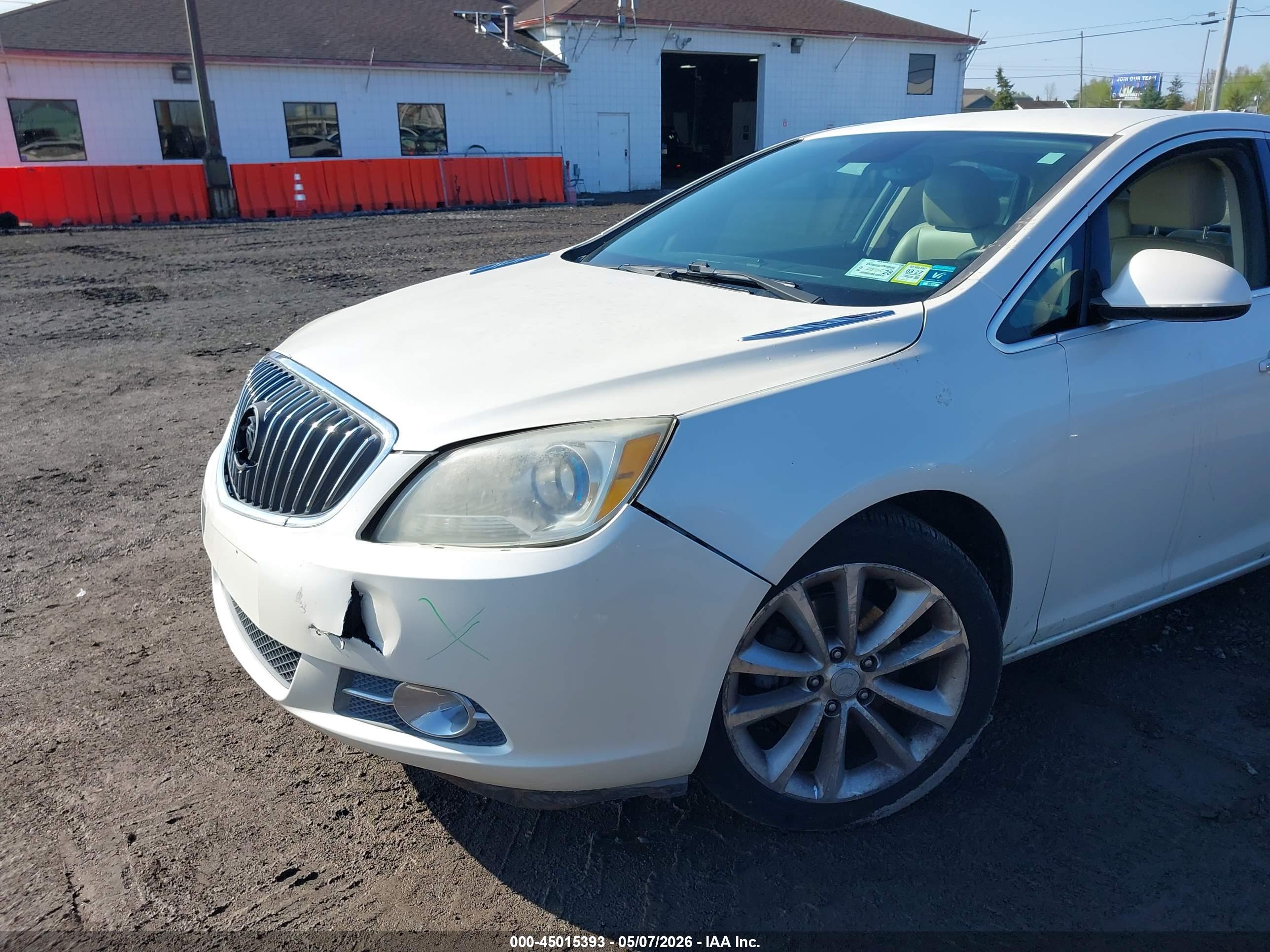 BUICK VERANO image 6