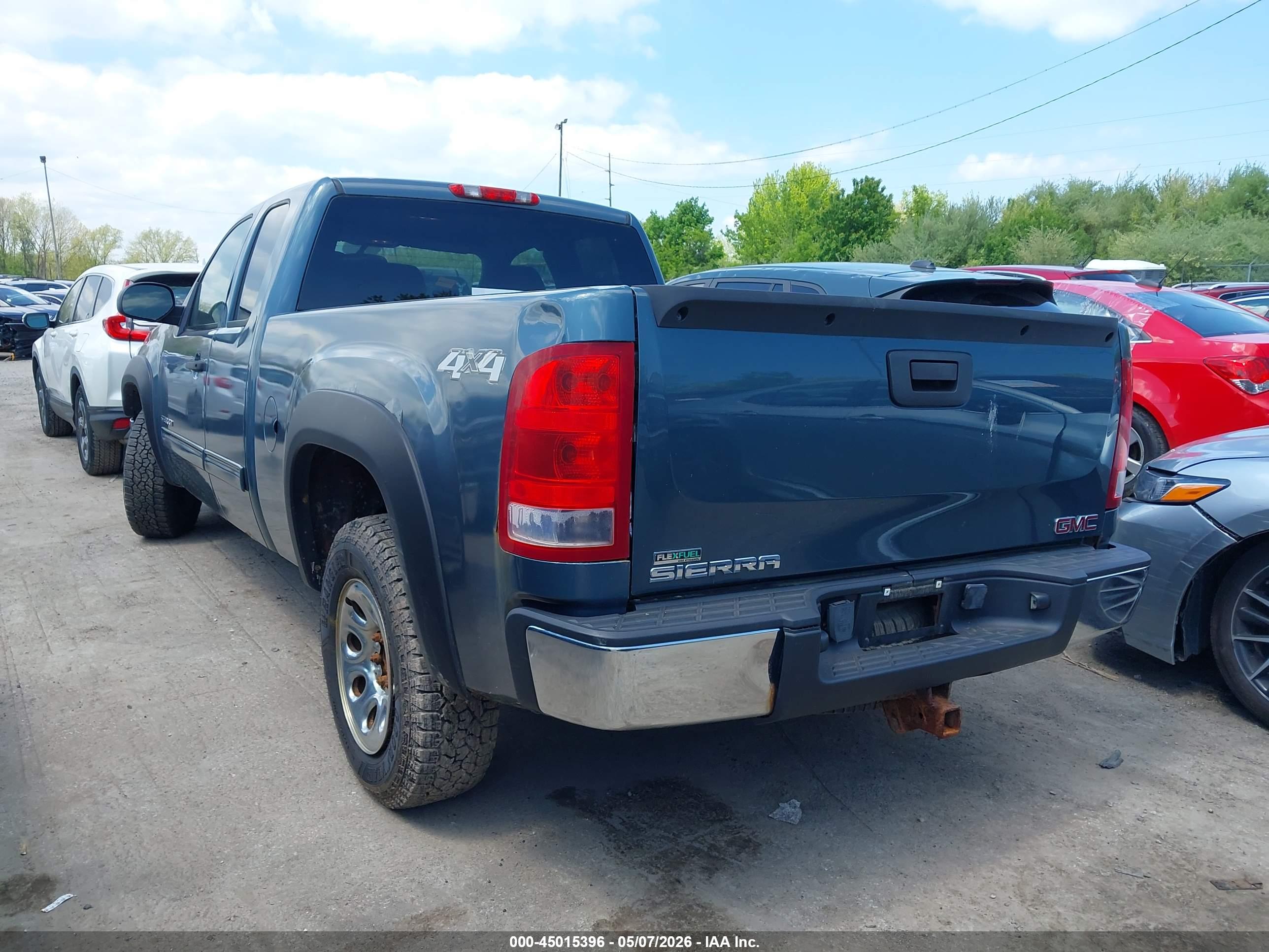 GMC SIERRA image 3