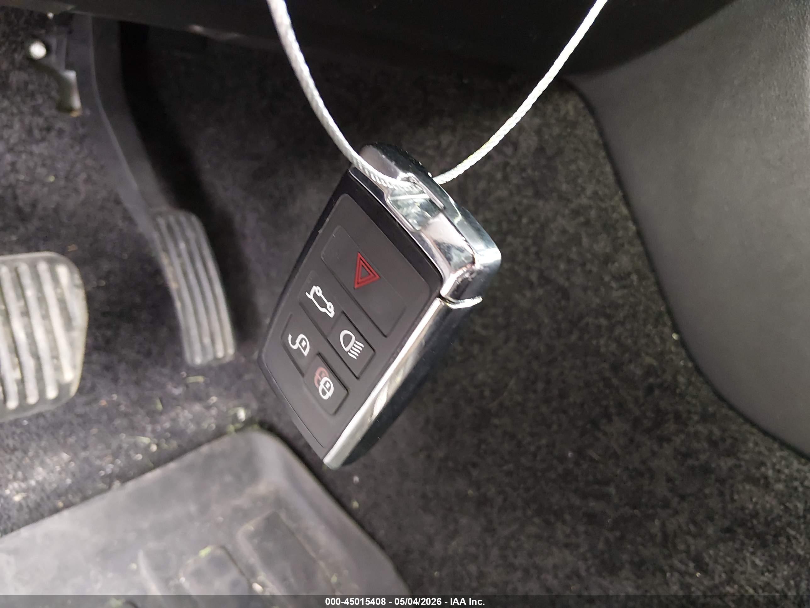 LAND ROVER image 11
