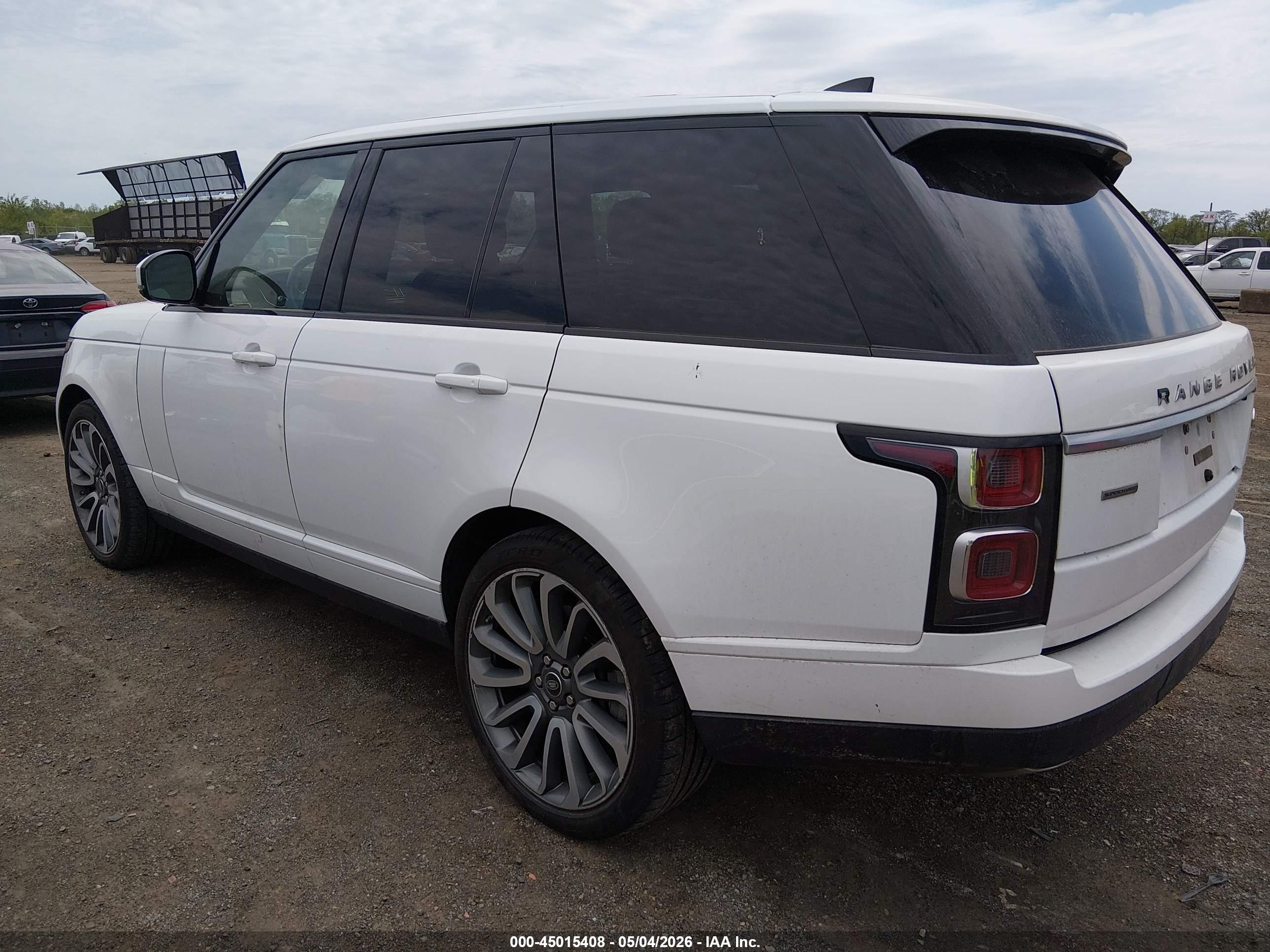 LAND ROVER image 3