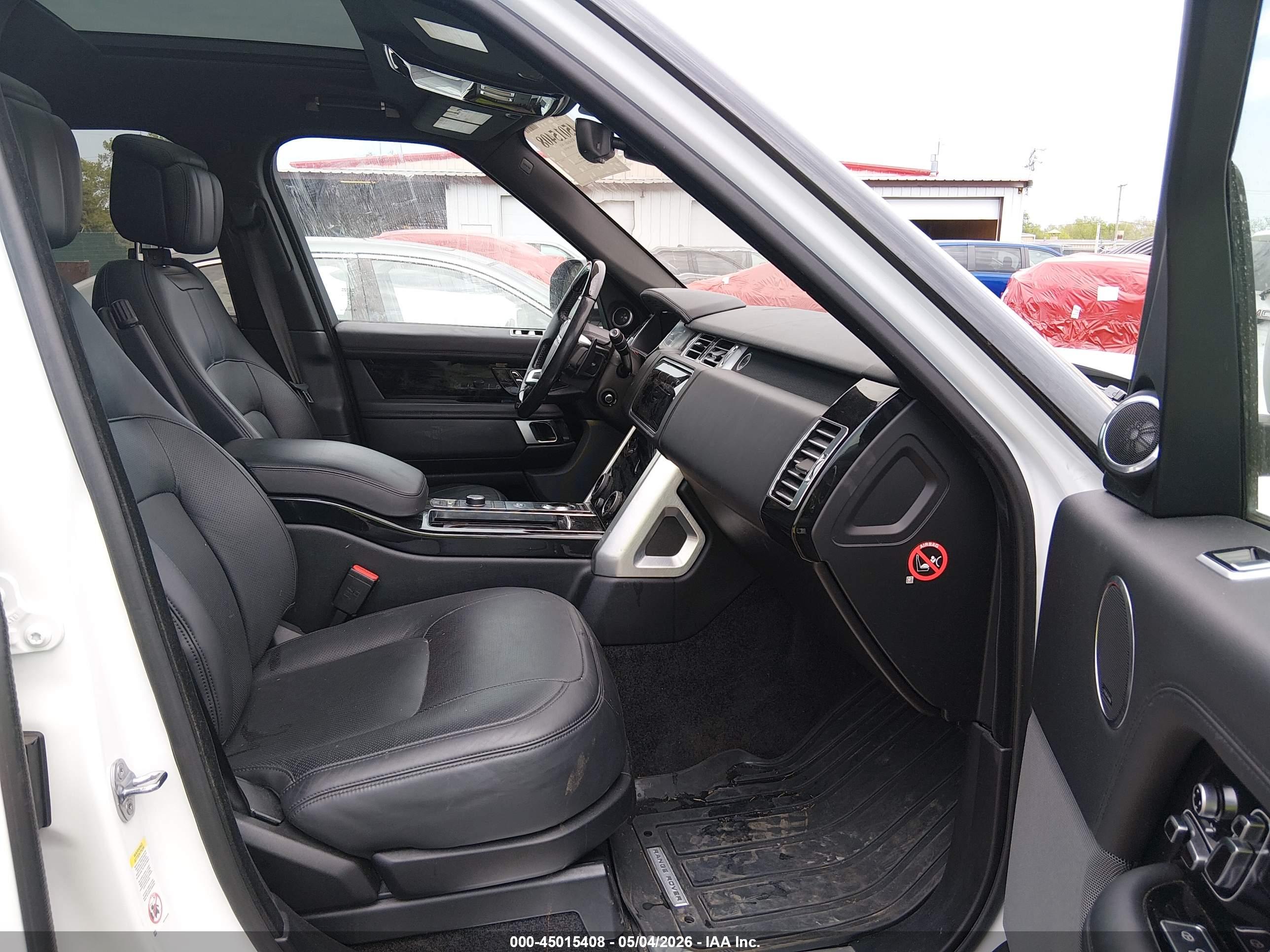 LAND ROVER image 5
