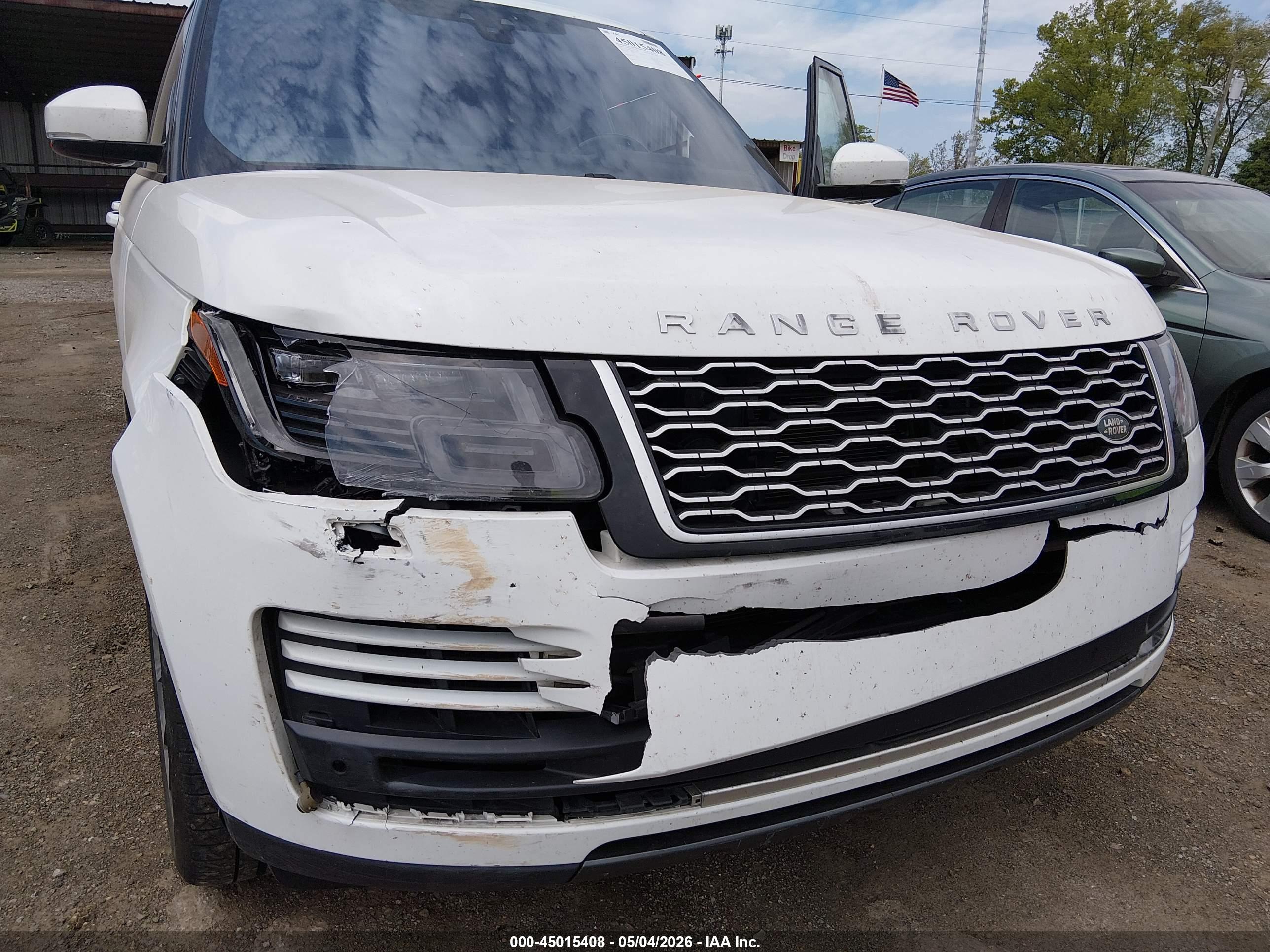 LAND ROVER image 6