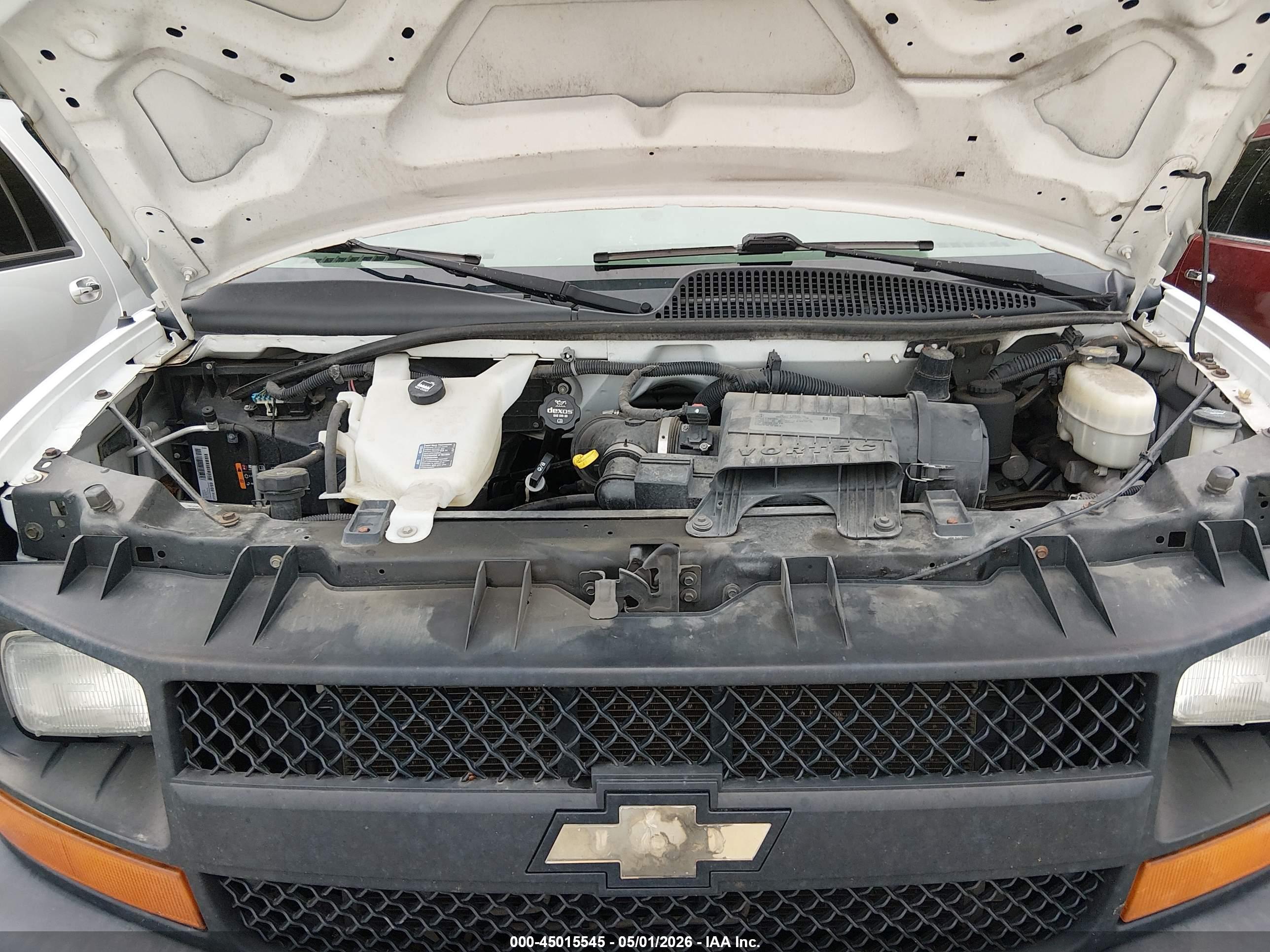 CHEVROLET EXPRESS image 10