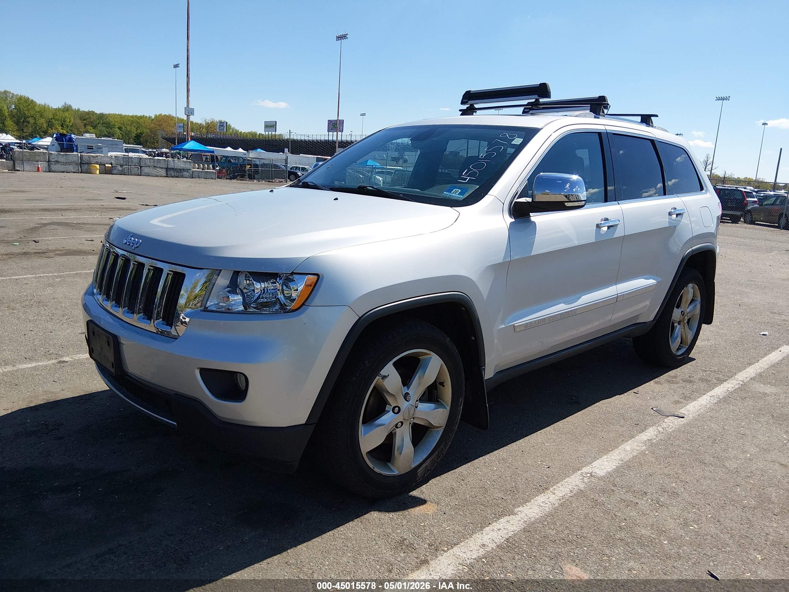 JEEP GRAND image 2