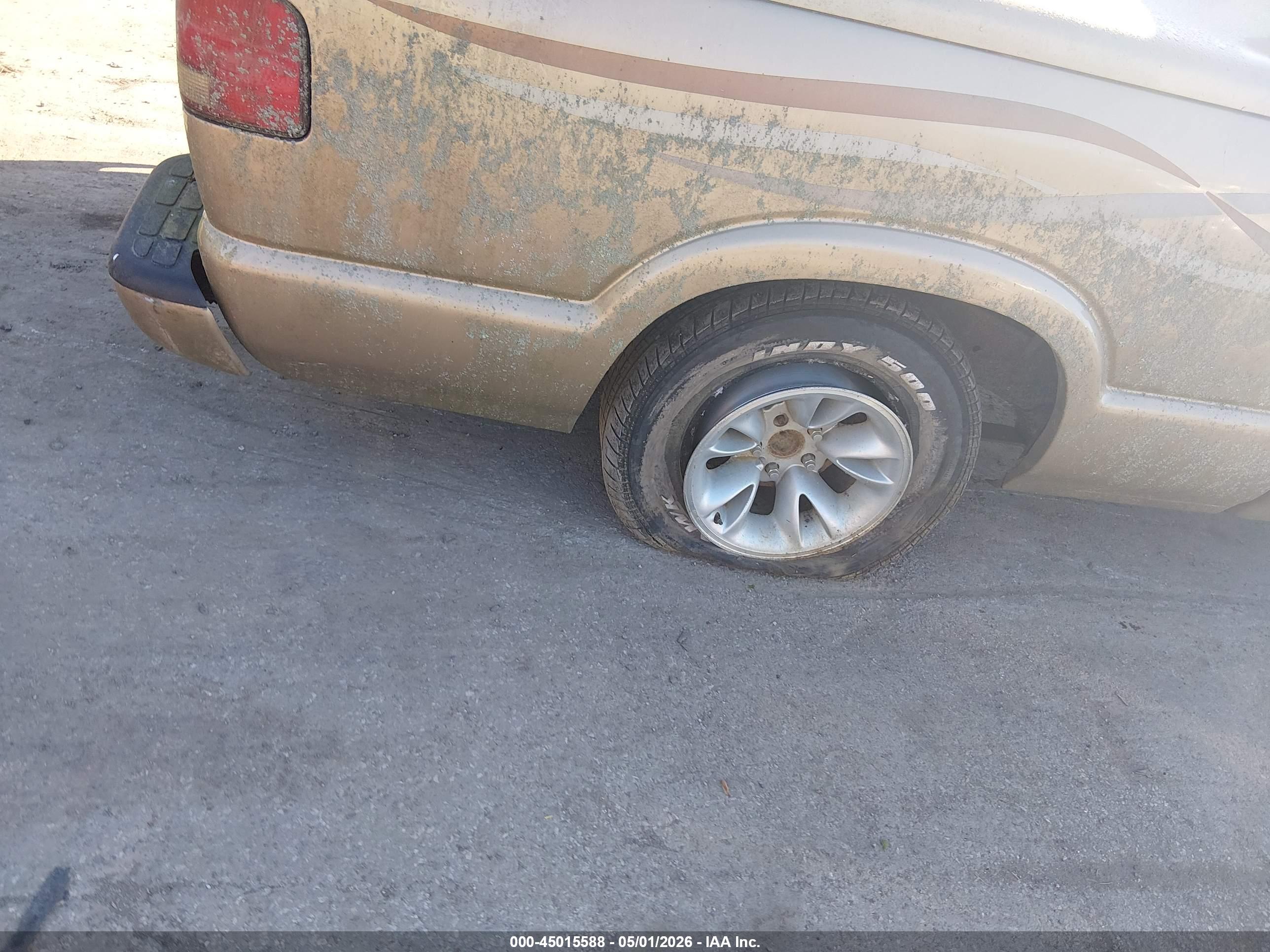 CHEVROLET S-10 image 6