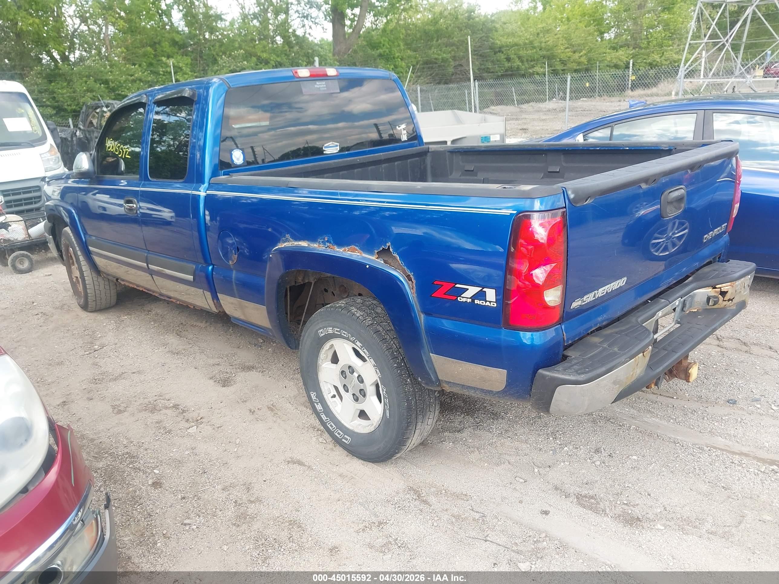 CHEVROLET SILVERADO image 3