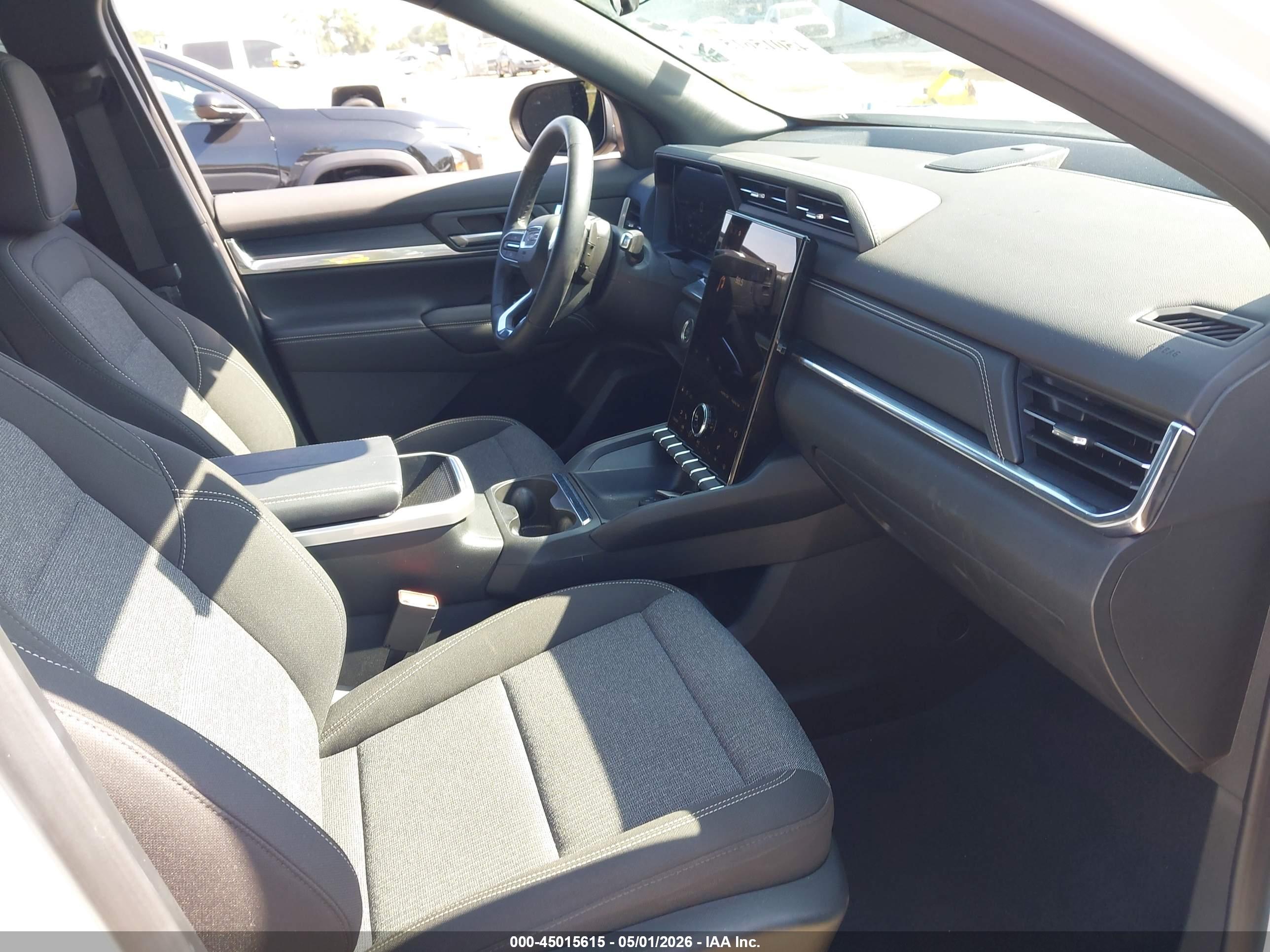 GMC TERRAIN image 5