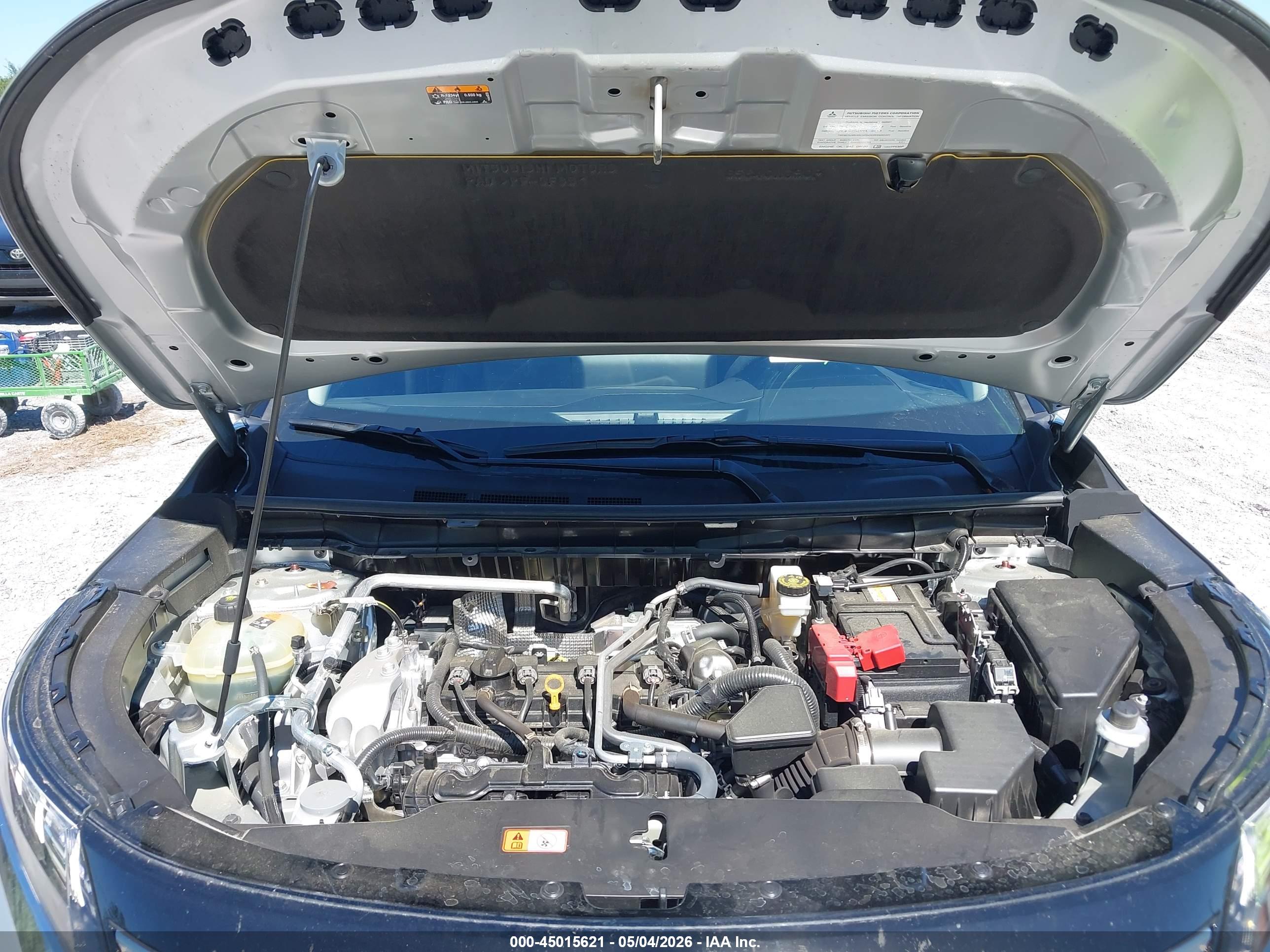 MITSUBISHI OUTLANDER image 10