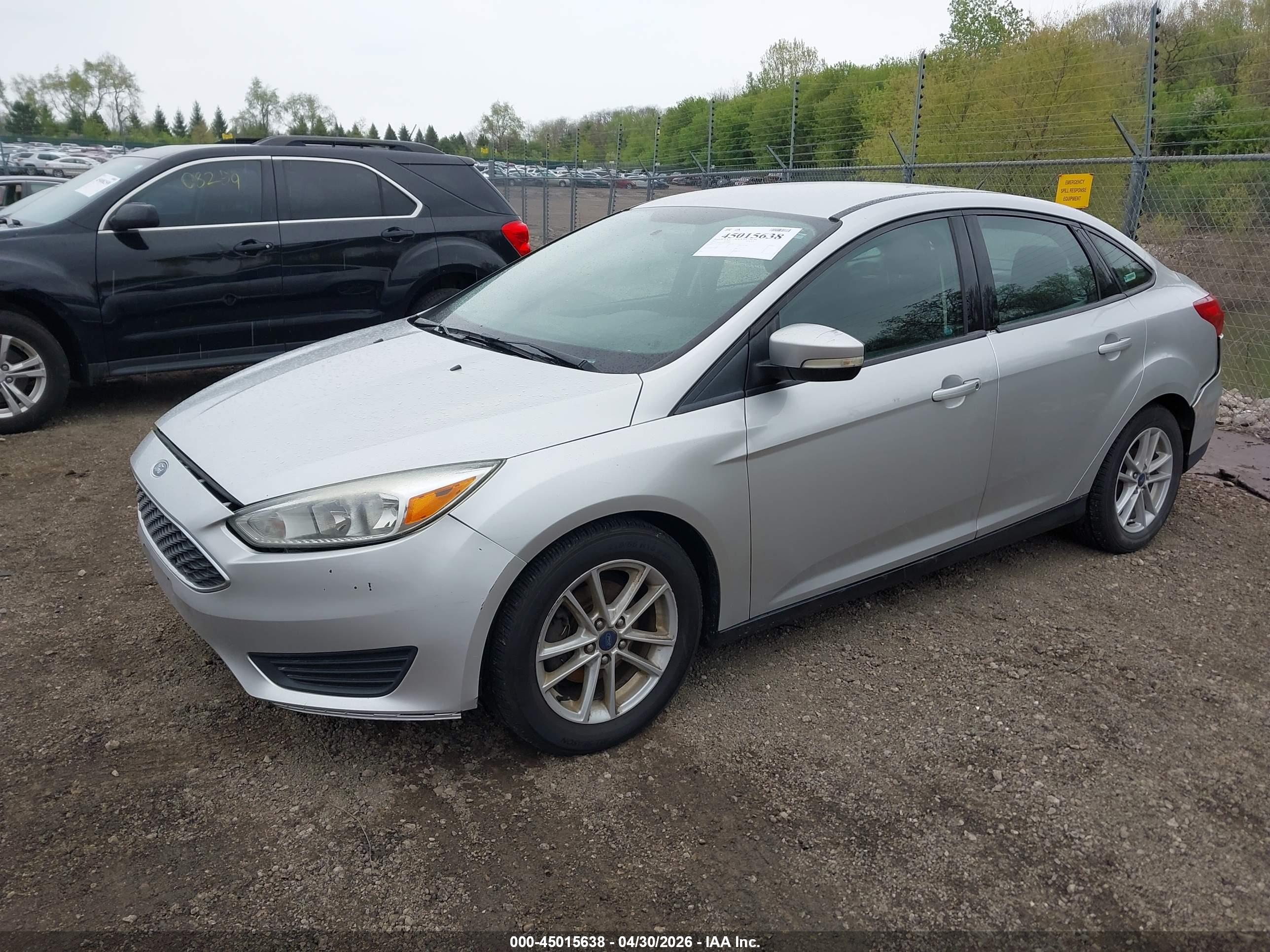 FORD FOCUS image 2
