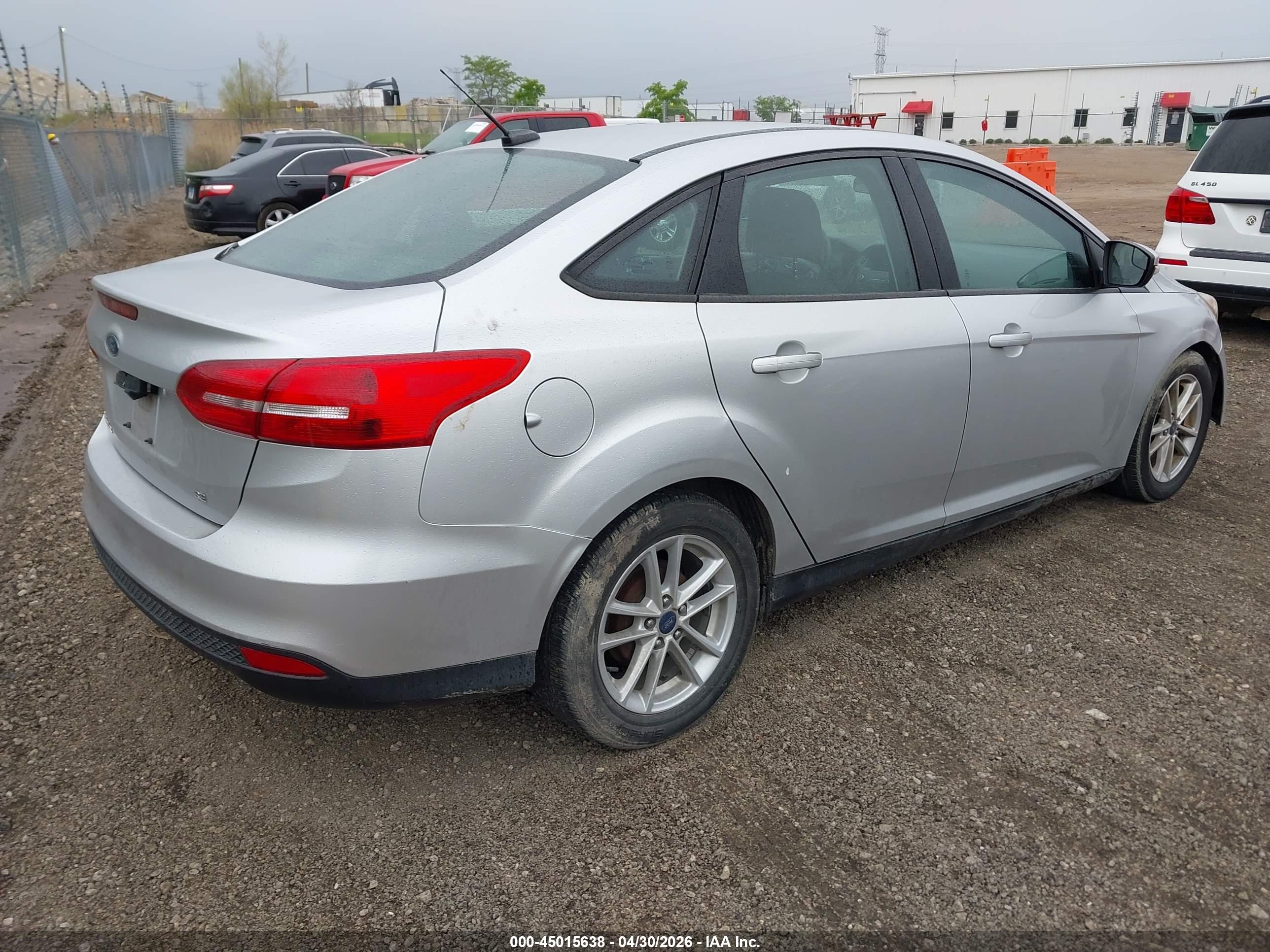 FORD FOCUS image 4