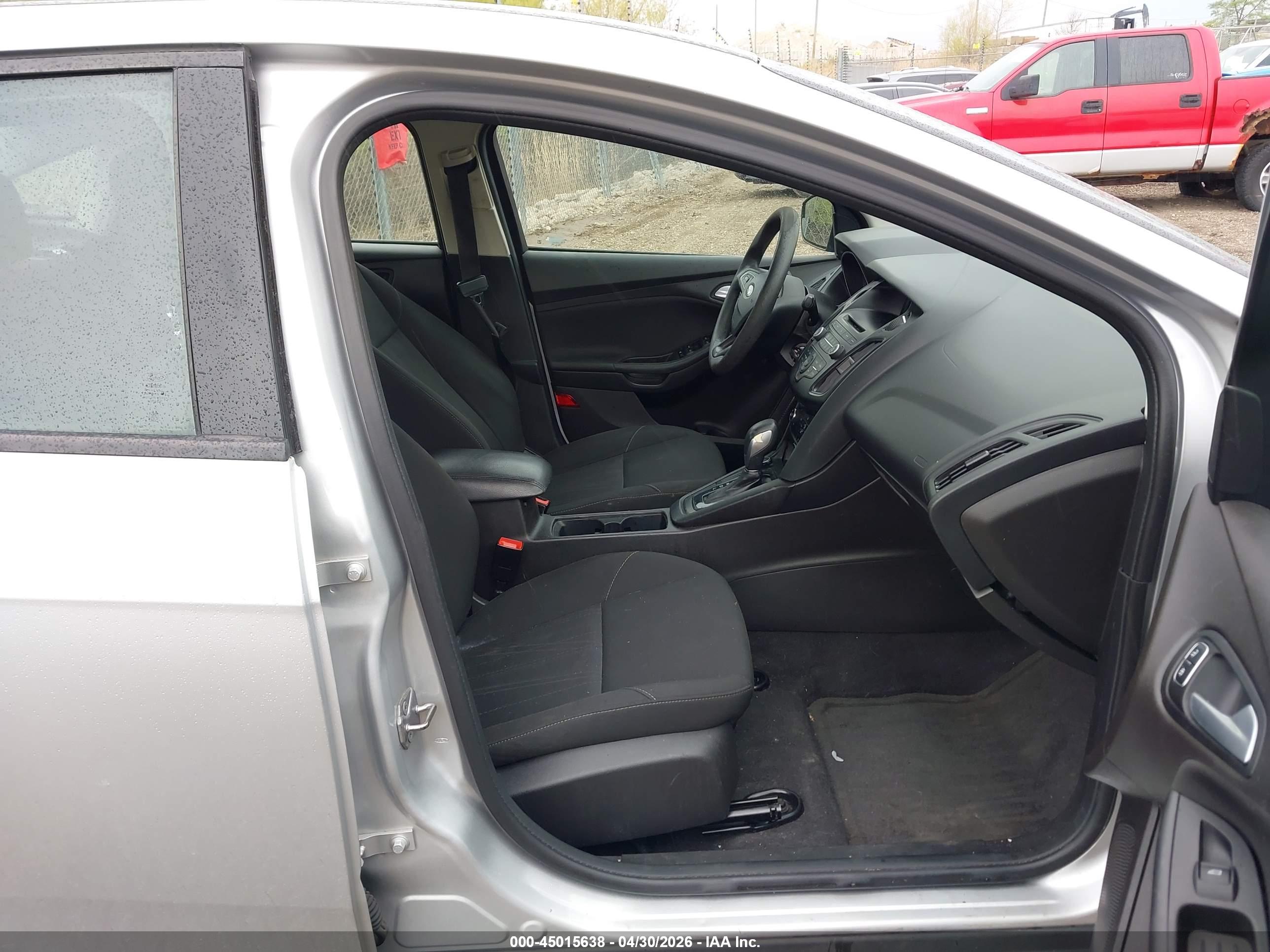 FORD FOCUS image 5