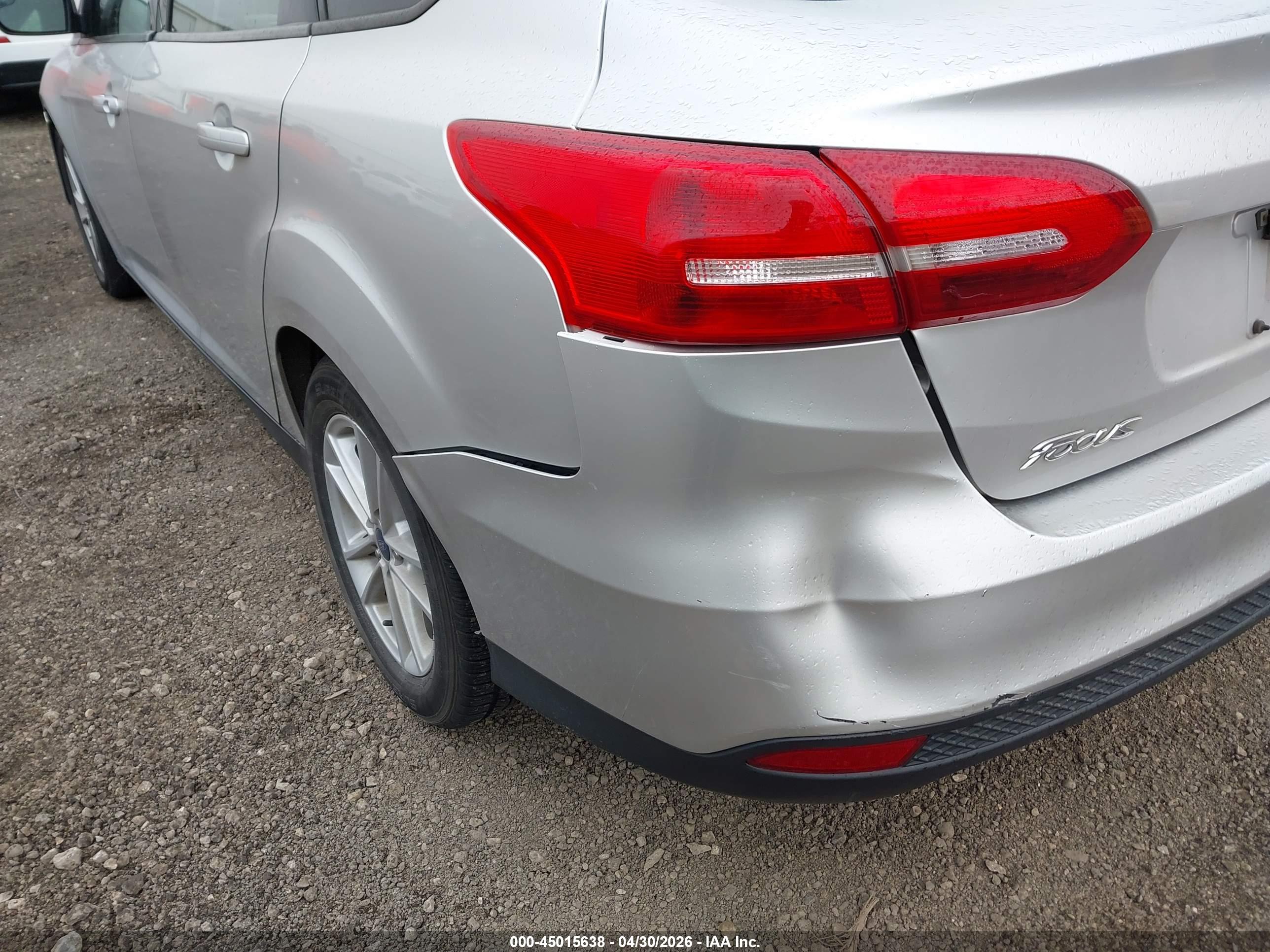 FORD FOCUS image 6