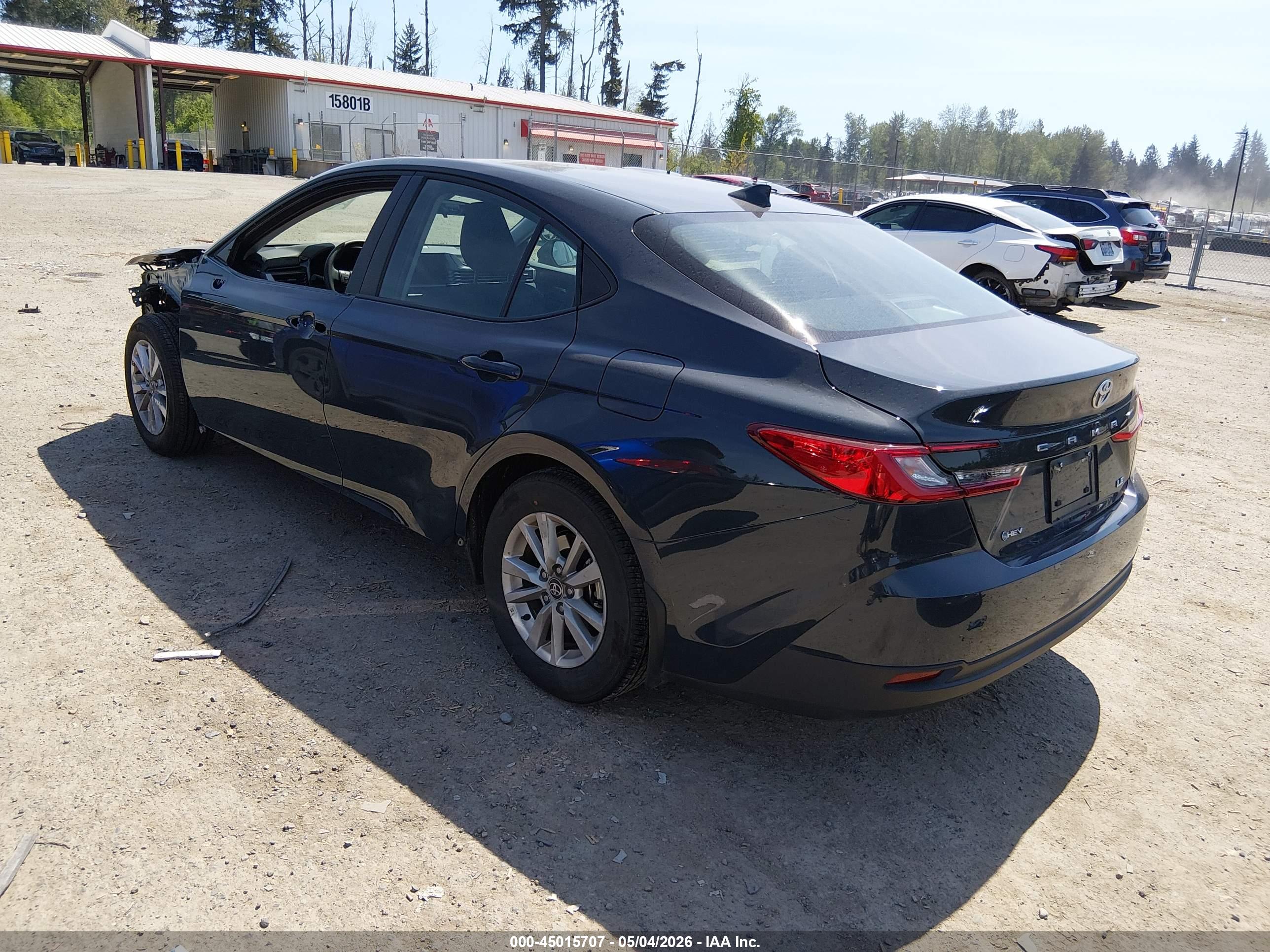 TOYOTA CAMRY image 3