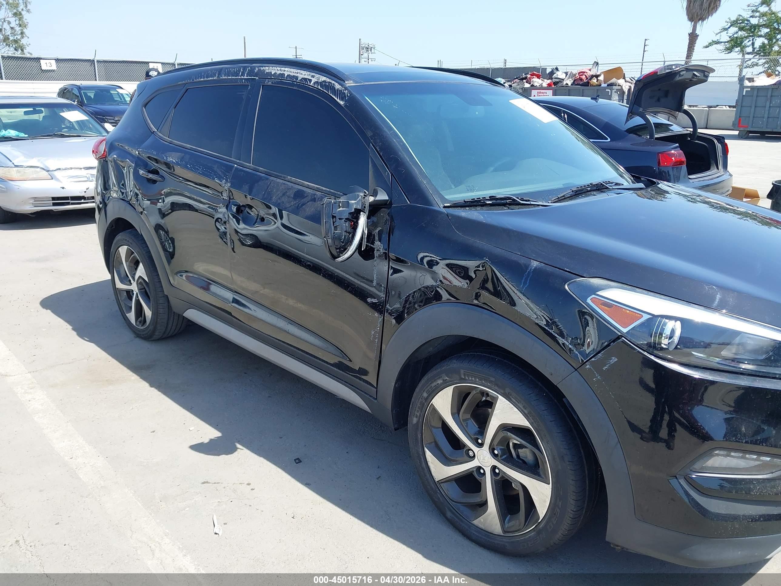 HYUNDAI TUCSON image 6