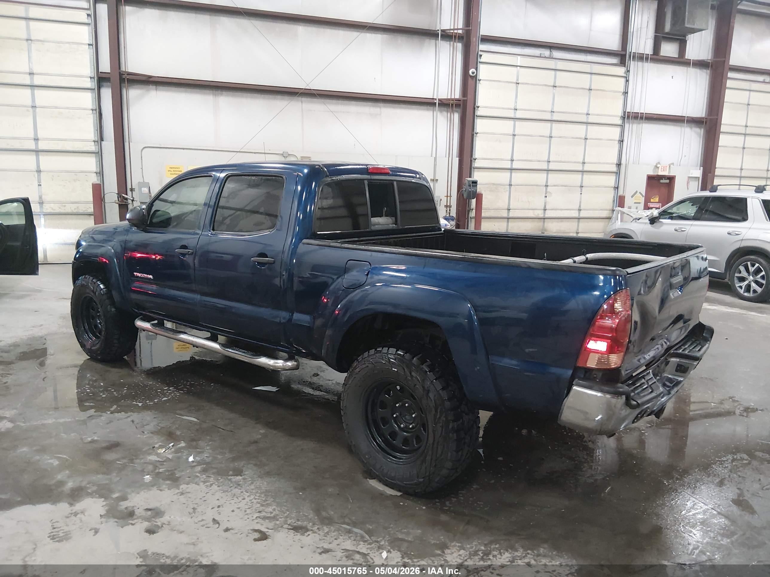 TOYOTA TACOMA image 3