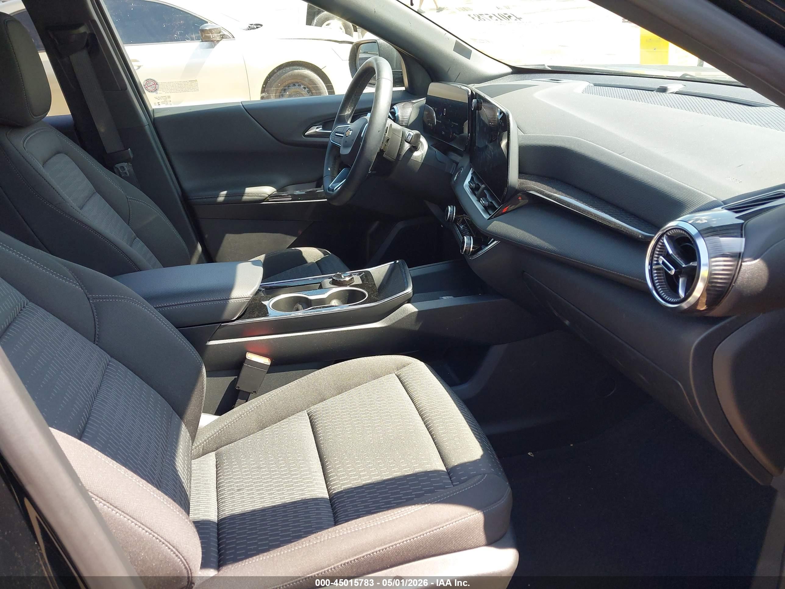 CHEVROLET EQUINOX image 5